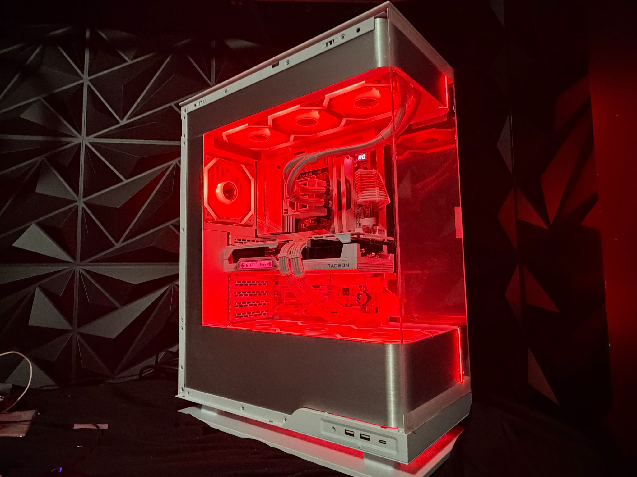 🥛❄️ ARCTIC MILK ❄️🥛👑 Ryzen 9 7900X| RX 9070XT| 32 GB DDR5| 2.75 TB NVMe| 850W PSU