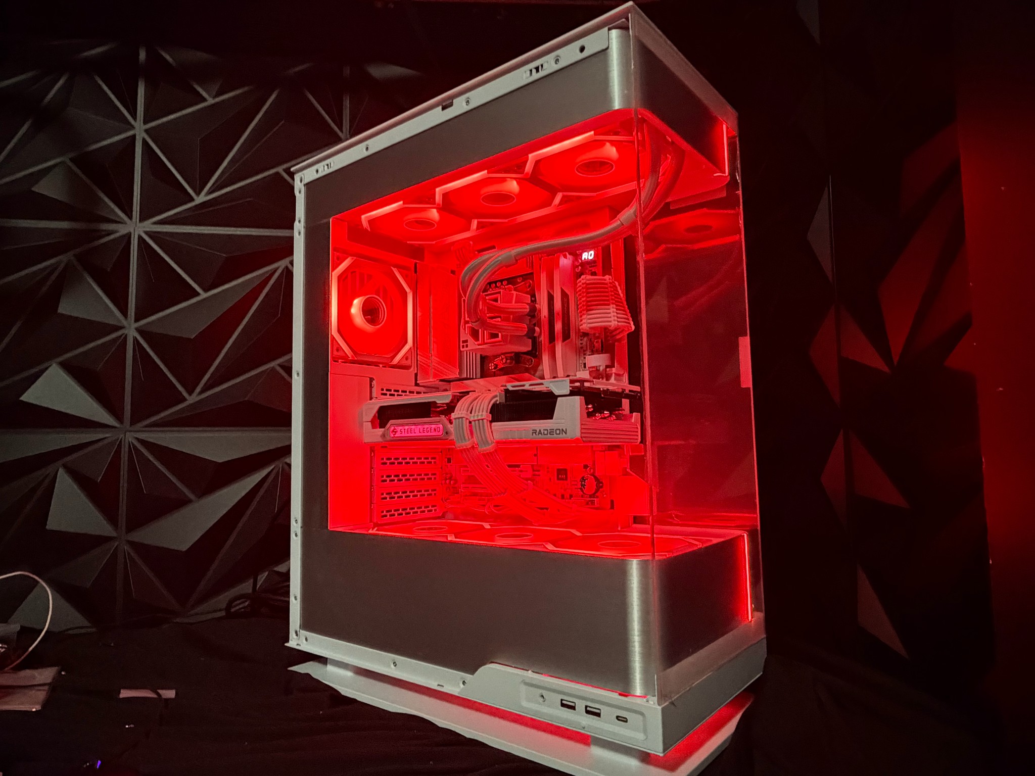 🥛❄️ ARCTIC MILK ❄️🥛👑 Ryzen 9 7900X| RX 9070XT| 32 GB DDR5| 2.75 TB NVMe| 850W PSU