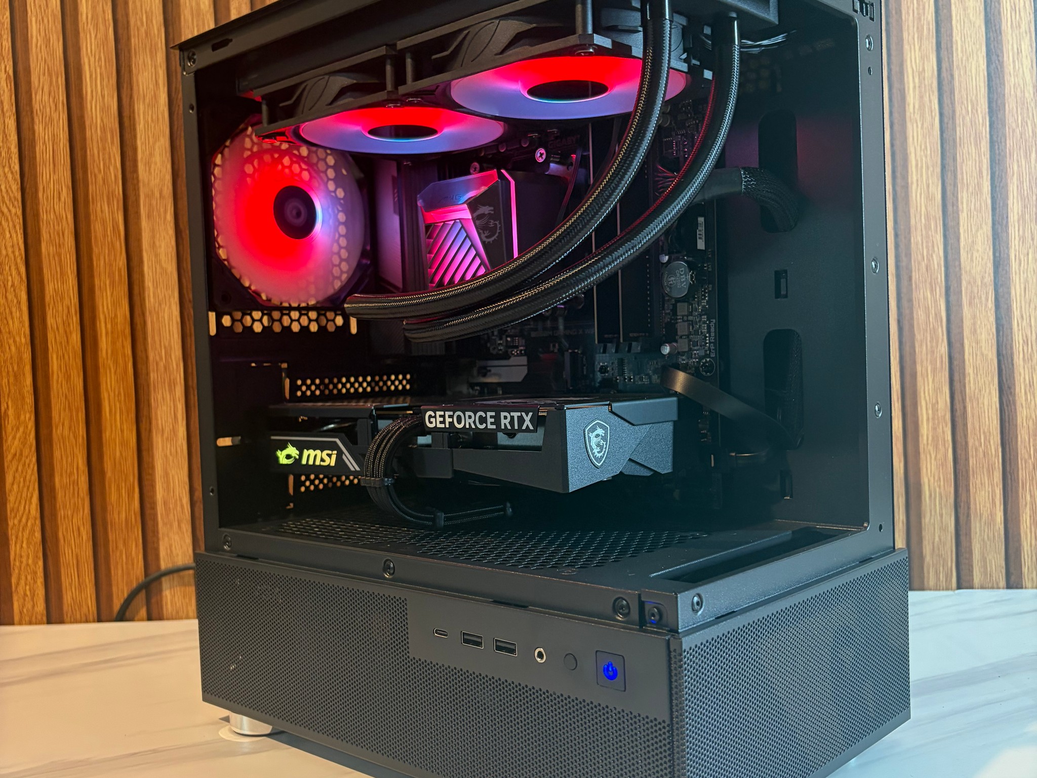 RTX 5060 | RYZEN 5 5500 | 16GB DDR4 | 500GB SSD | 240MM AIO