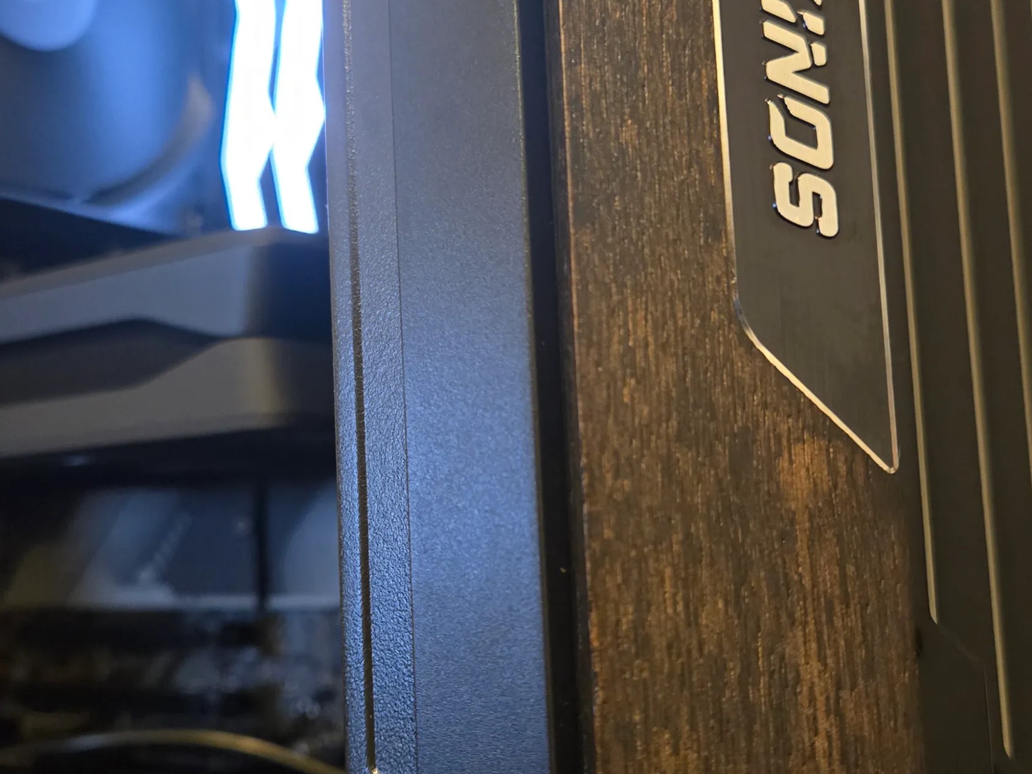 🌒 ShadowOak 🌒 – Stealth Gaming PC | Ryzen 5 7600 | Arc B580 12GB | 32GB DDR5 | WiFi | AM5