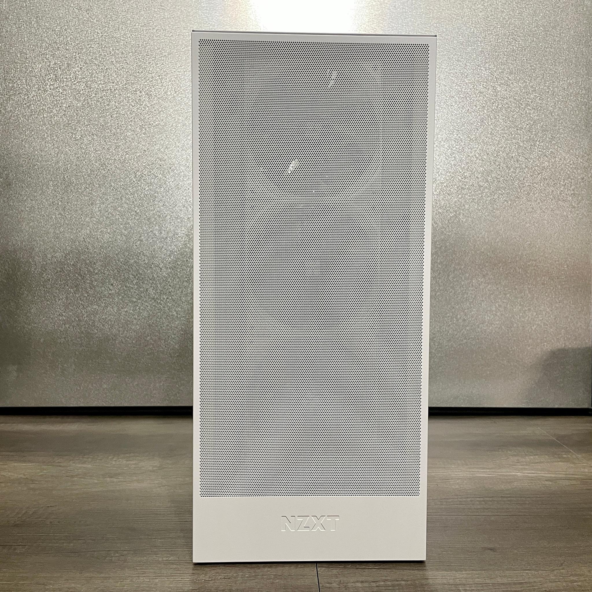 Water-Cooled Gaming PC / AMD Ryzen 5 5600X / RTX 3070 / 32GB DDR4 / 1TB / Windows 11 Pro