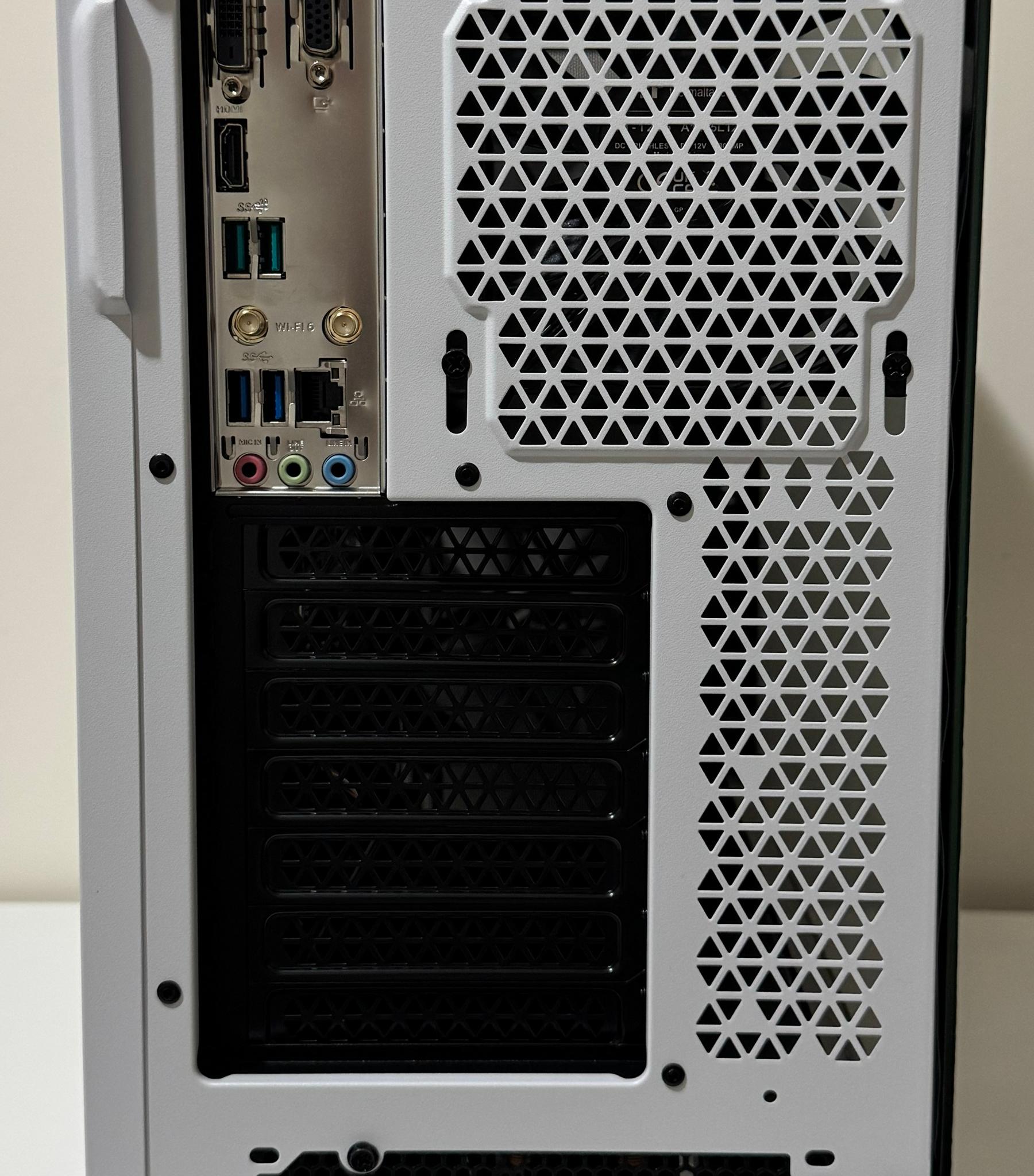 AMD Ryzen 5 5600G Gaming PC Radeon Vega 7 Graphics ASUS B550M-A B550 Fractal Design Focus 2 Case