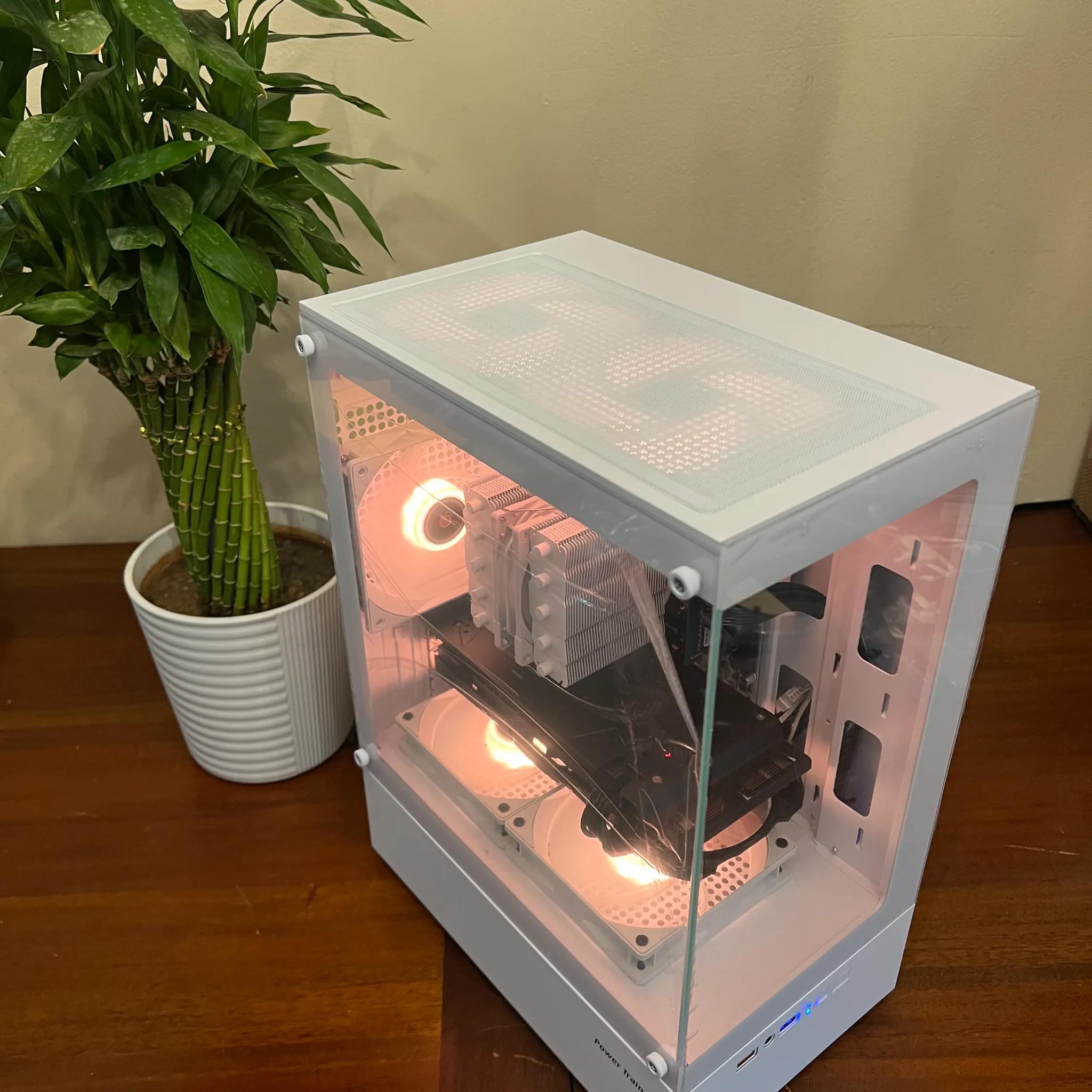 Intel 10 Core White Gaming PC RX 580 1tb SSD 16GB RAM WIFi WINDOWS 11 Pro