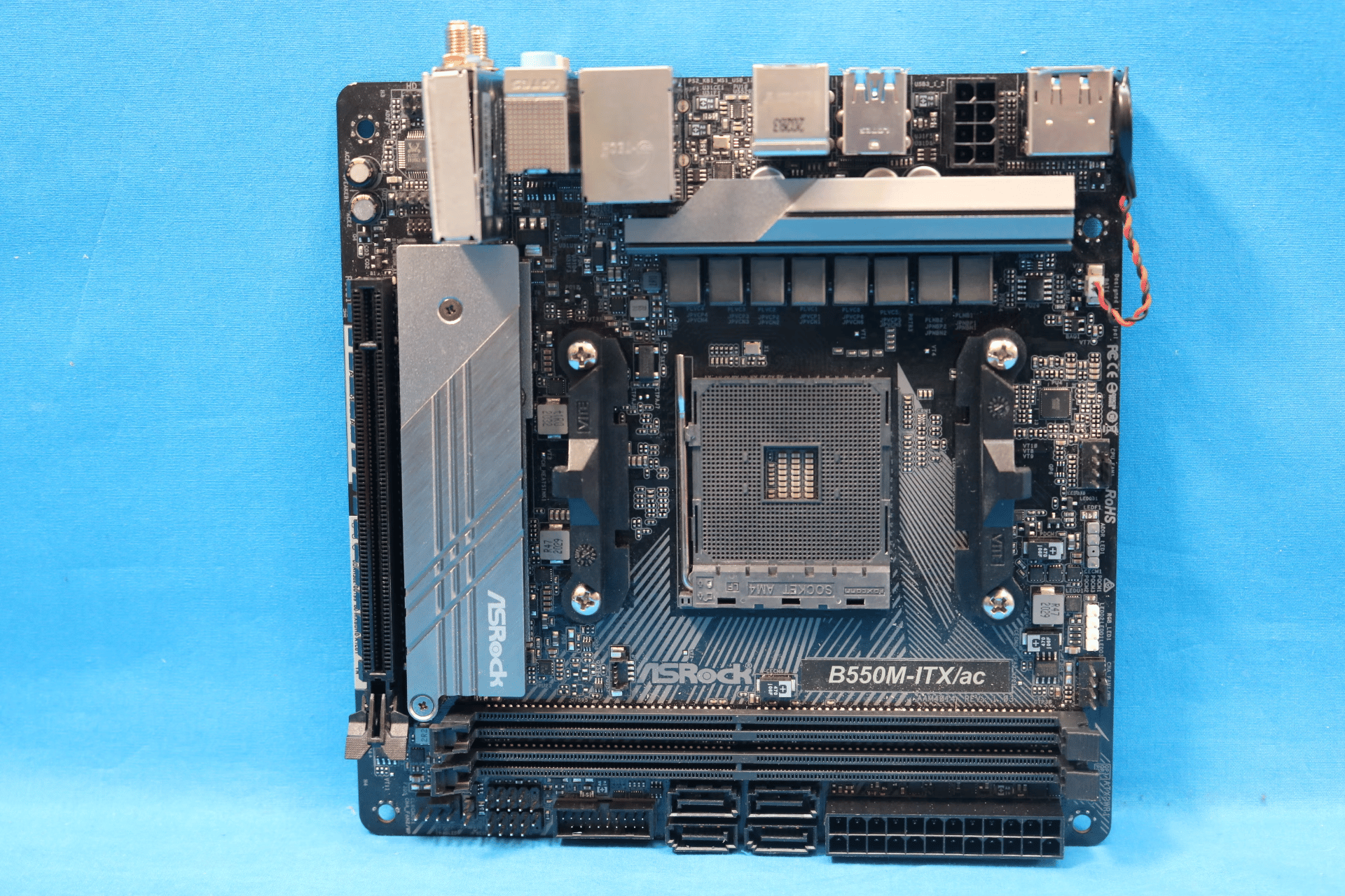 *No I/O Shield* ASRock B550M-ITX/ac AMD Socket AM4 DDR4 mini-ITX Desktop Motherboard
