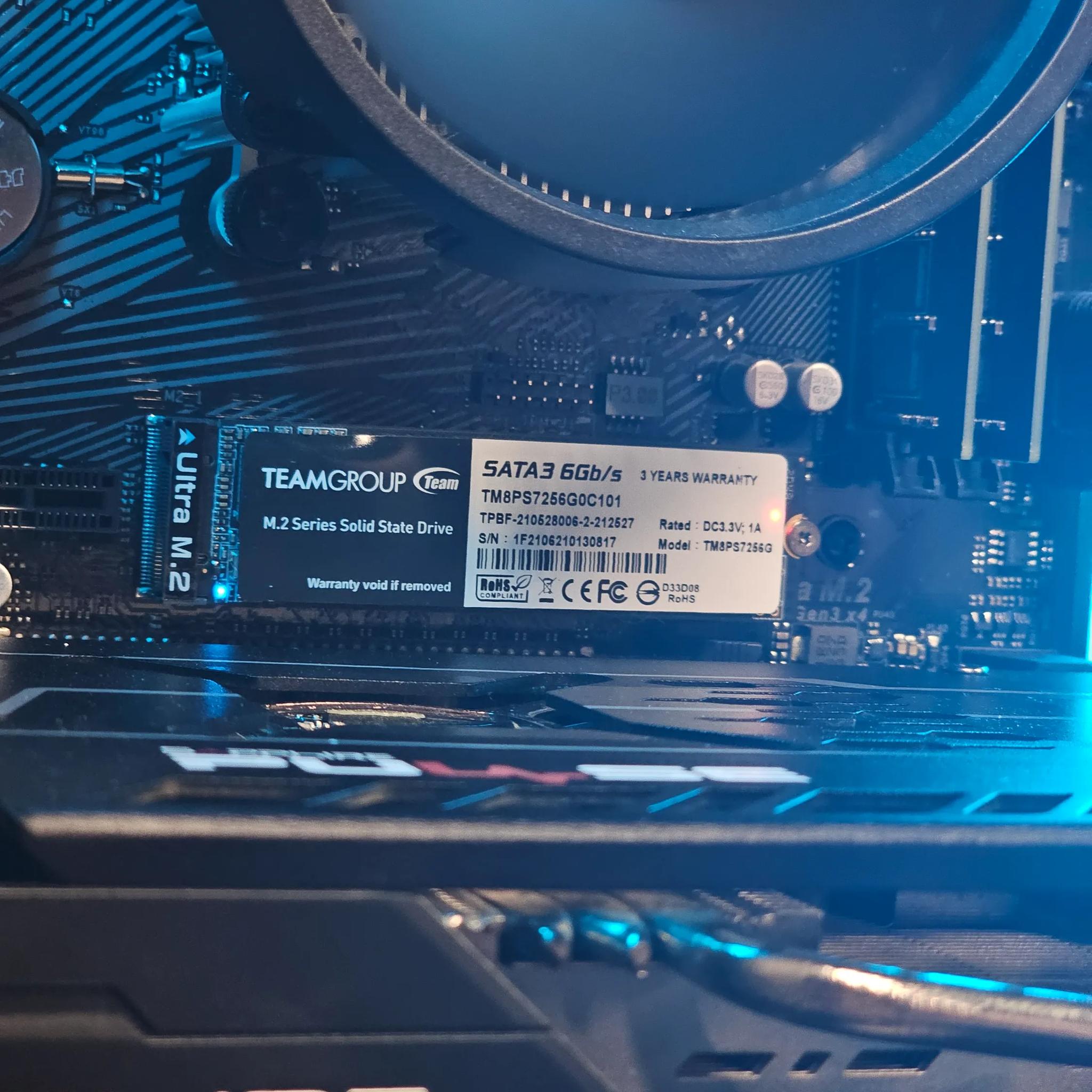 Midrange 1080p / RX 5700-XT 8GB / Ryzen 5 3600 / 16GB DDR4 / 256GB SSD + 3TB HDD