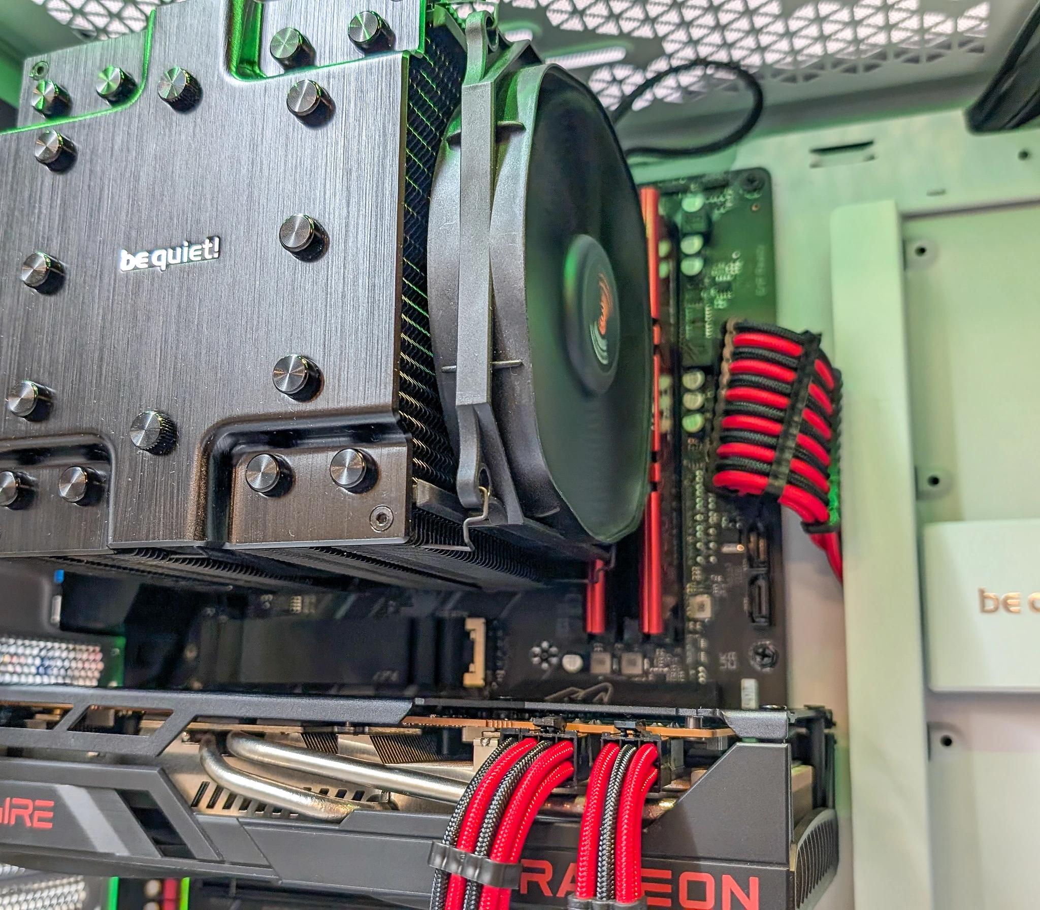 Ryzen 7 5700x3d + Radeon RX 6700XT + 64GB RAM + 1TB SSD Gaming PC
