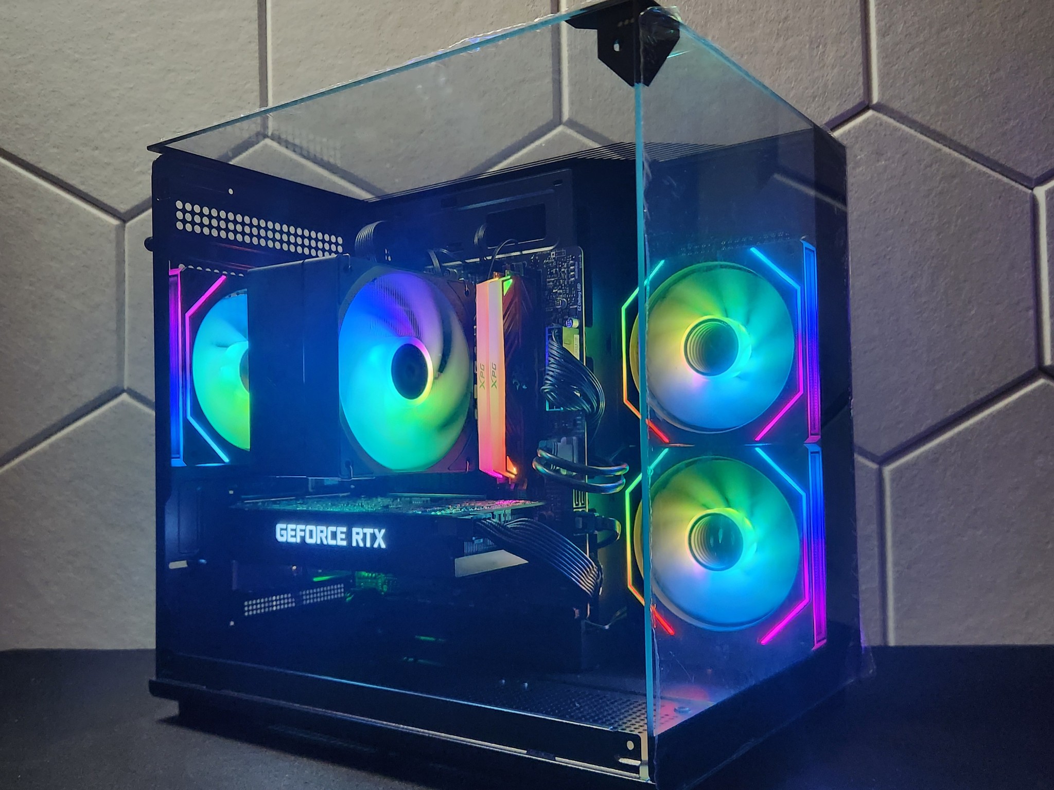 RTX 2060 | Intel I5 10400F | 16GB DDR4 | 256GB SSD + 1TB HDD | Windows 11