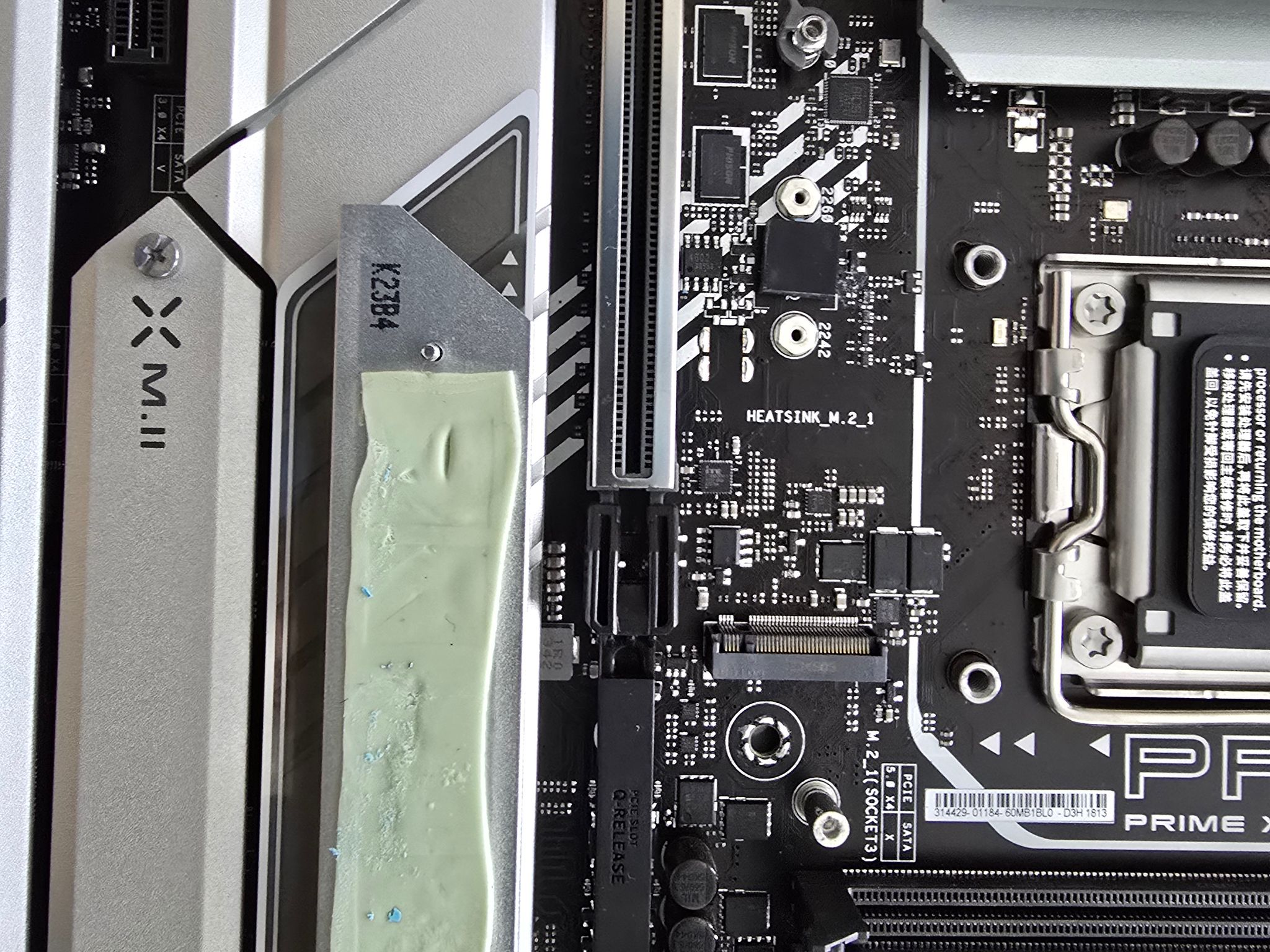 ASUS X670E Prime Motherboard, 1TB Samsung 970 NVME, 4 Lian Li 140mm Uni Fans
