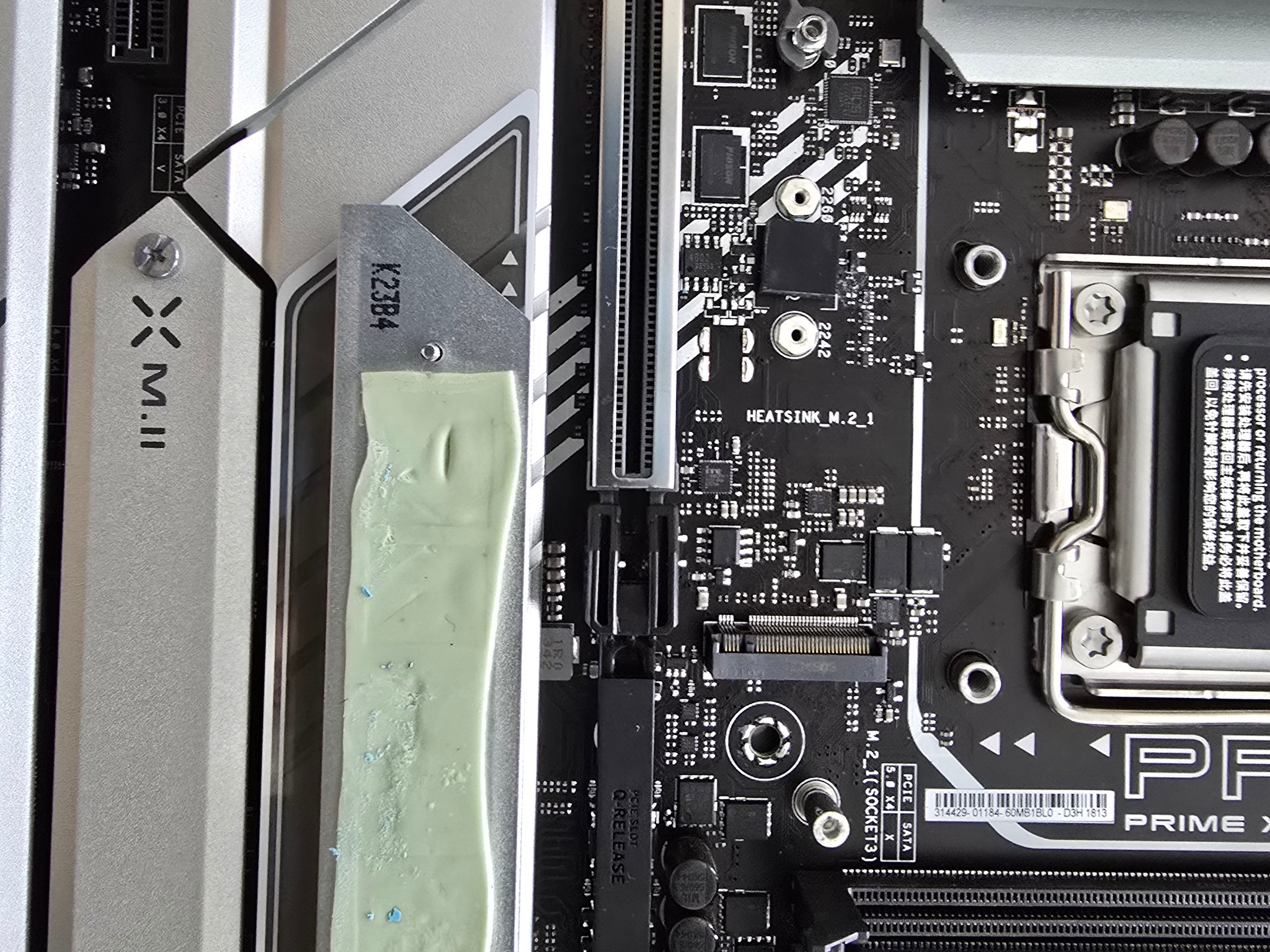ASUS X670E Prime Motherboard, 1TB Samsung 970 NVME, 4 Lian Li 140mm Uni Fans