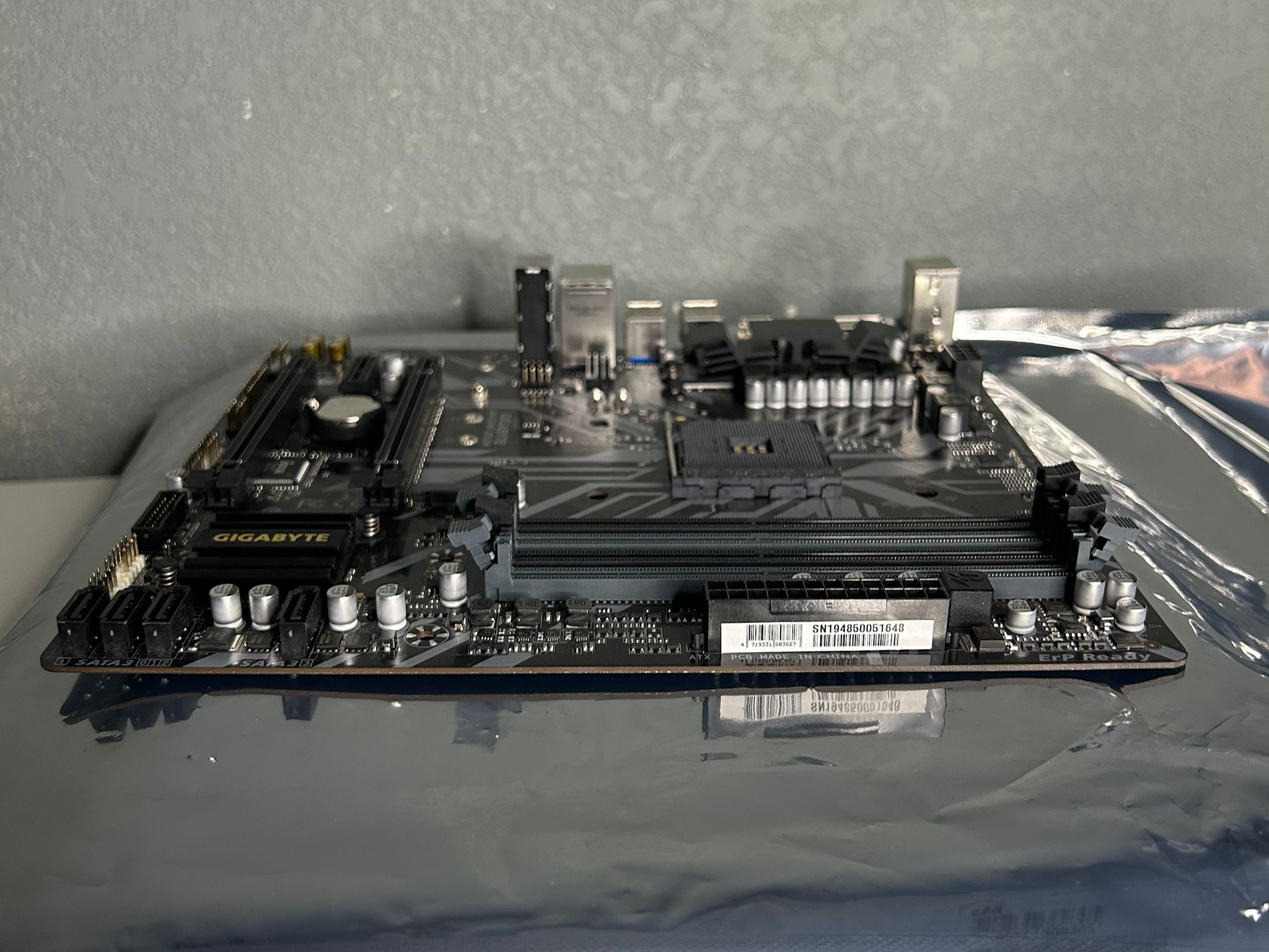 [READ] Gigabyte B450M DS3H Motherboard (AMD Ryzen AM4/Micro ATX)