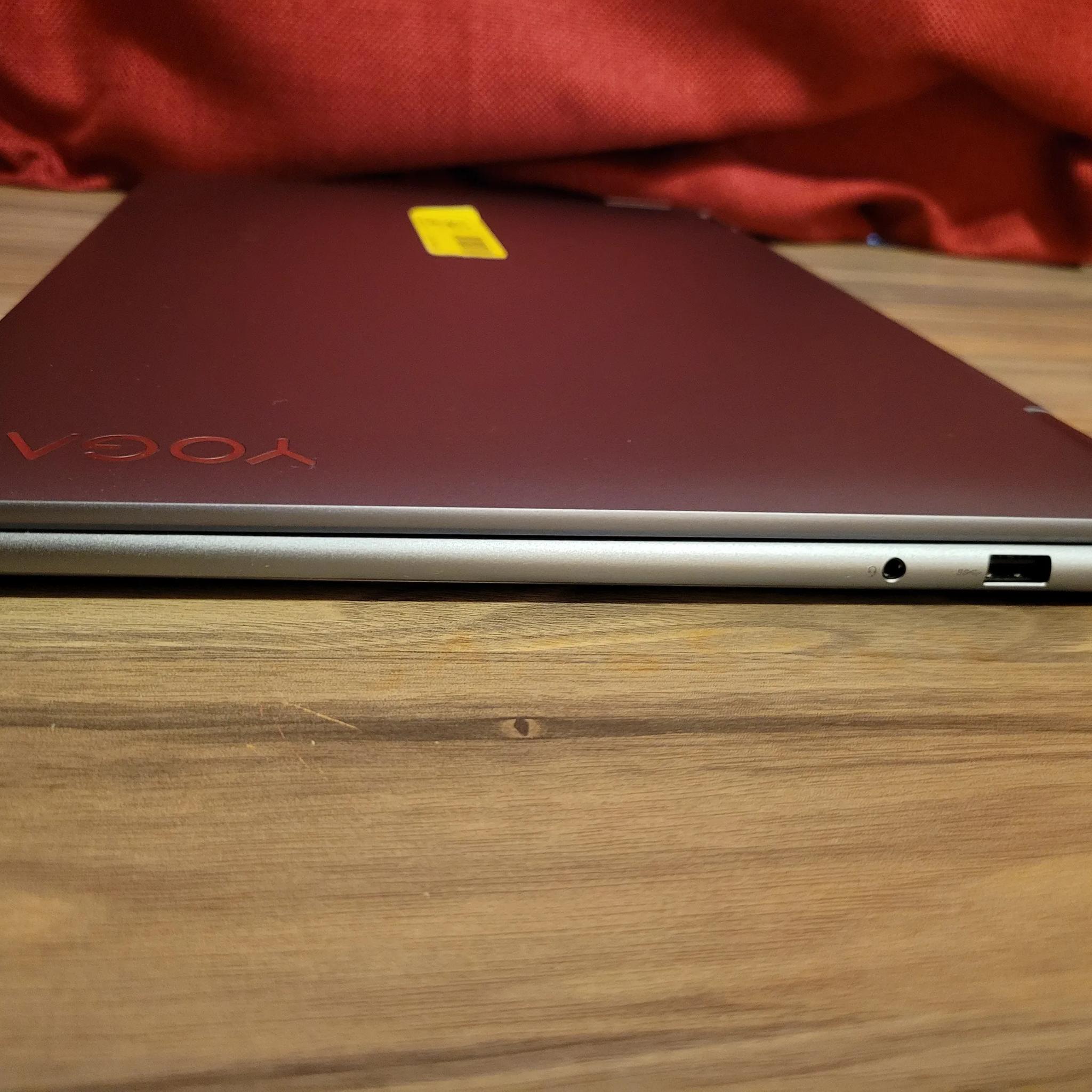 Lenovo Yoga 7i Touch Screen Laptop - 12th Gen Evo i7 - 16" 2k - Model 16IAP7