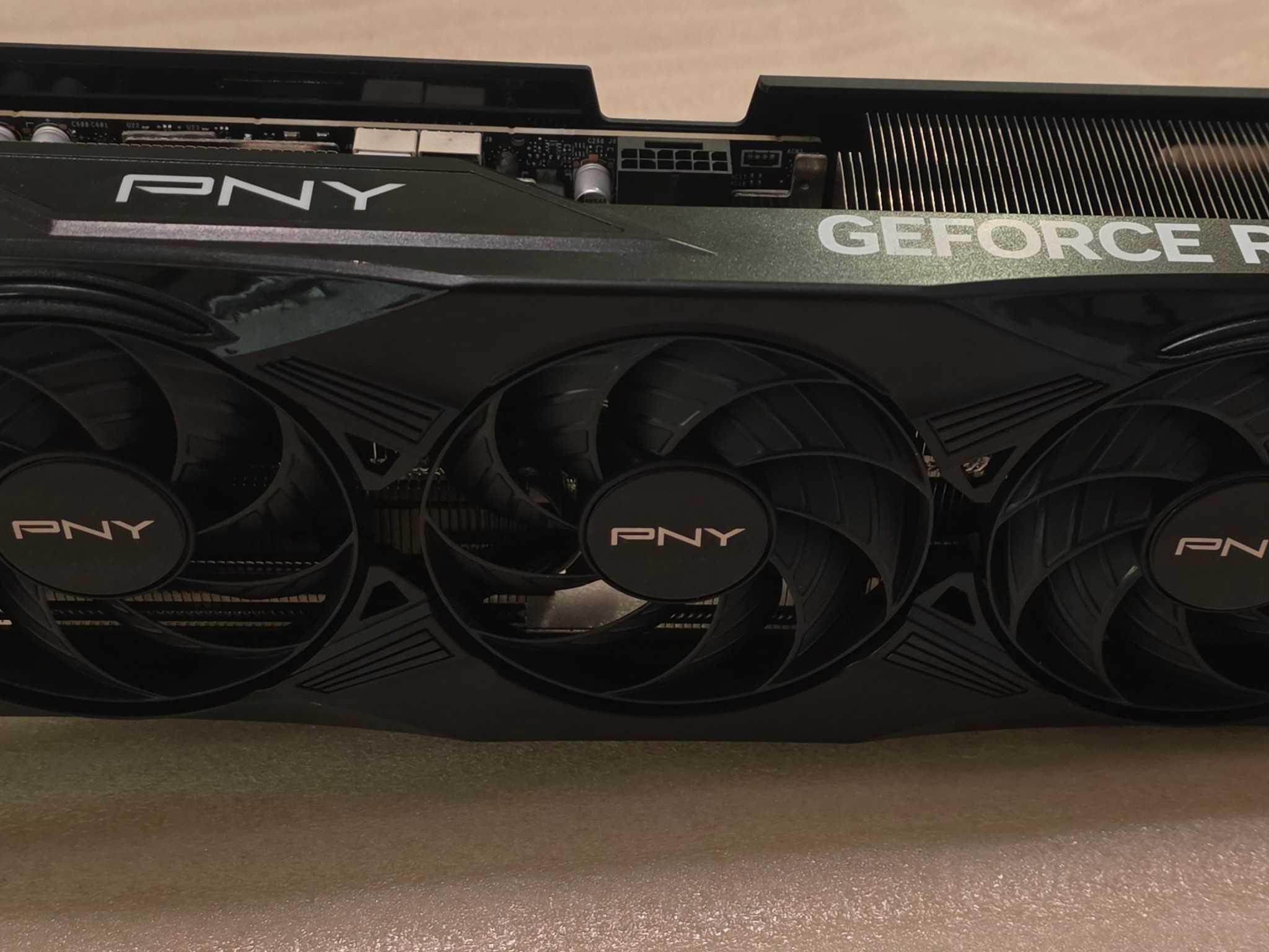 PNY GeForce RTX 5070 Ti OC Triple Fan