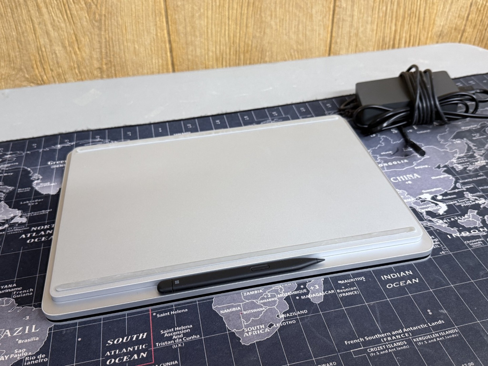 Microsoft Surface Laptop Studio - 32GB, 1TB, RTX 3050TI 4GB - 127 watt charger, MS Stylus included!