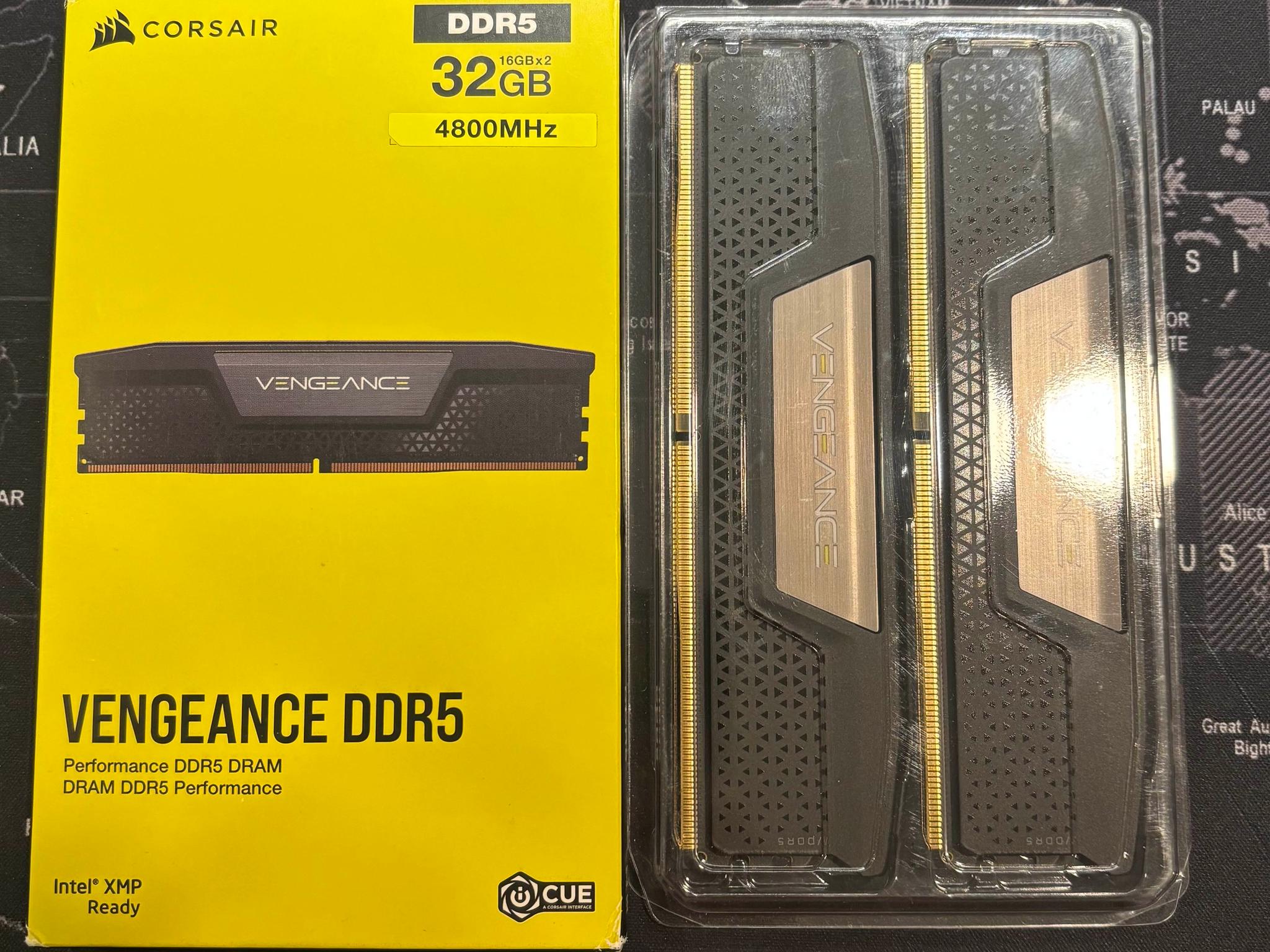 32GB (2x16GB) CORSAIR VENGEANCE DDR5 RAM 4800MHz  - Black (CMK32GX5M2A4800C40)