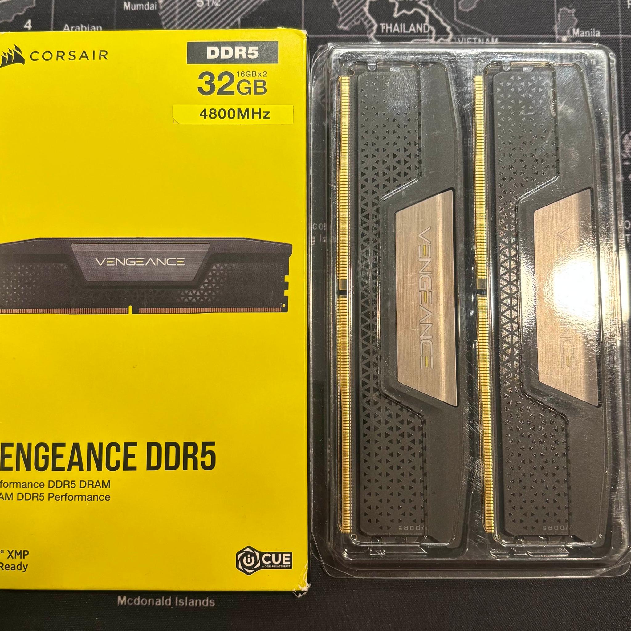 32GB (2x16GB) CORSAIR VENGEANCE DDR5 RAM 4800MHz  - Black (CMK32GX5M2A4800C40)
