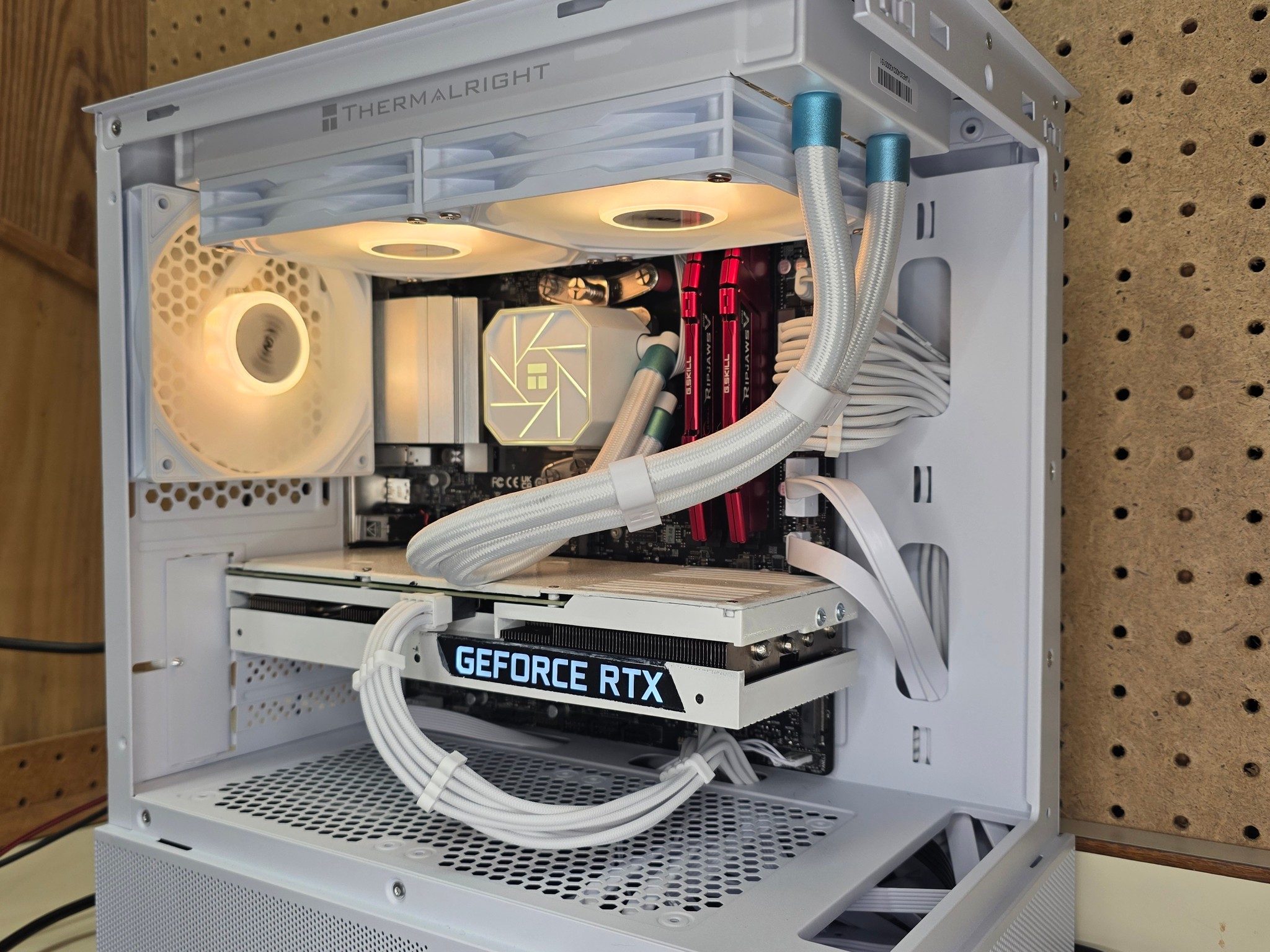 Tundra | RTX 3070 | R5 5600 | 16GB | 1TB