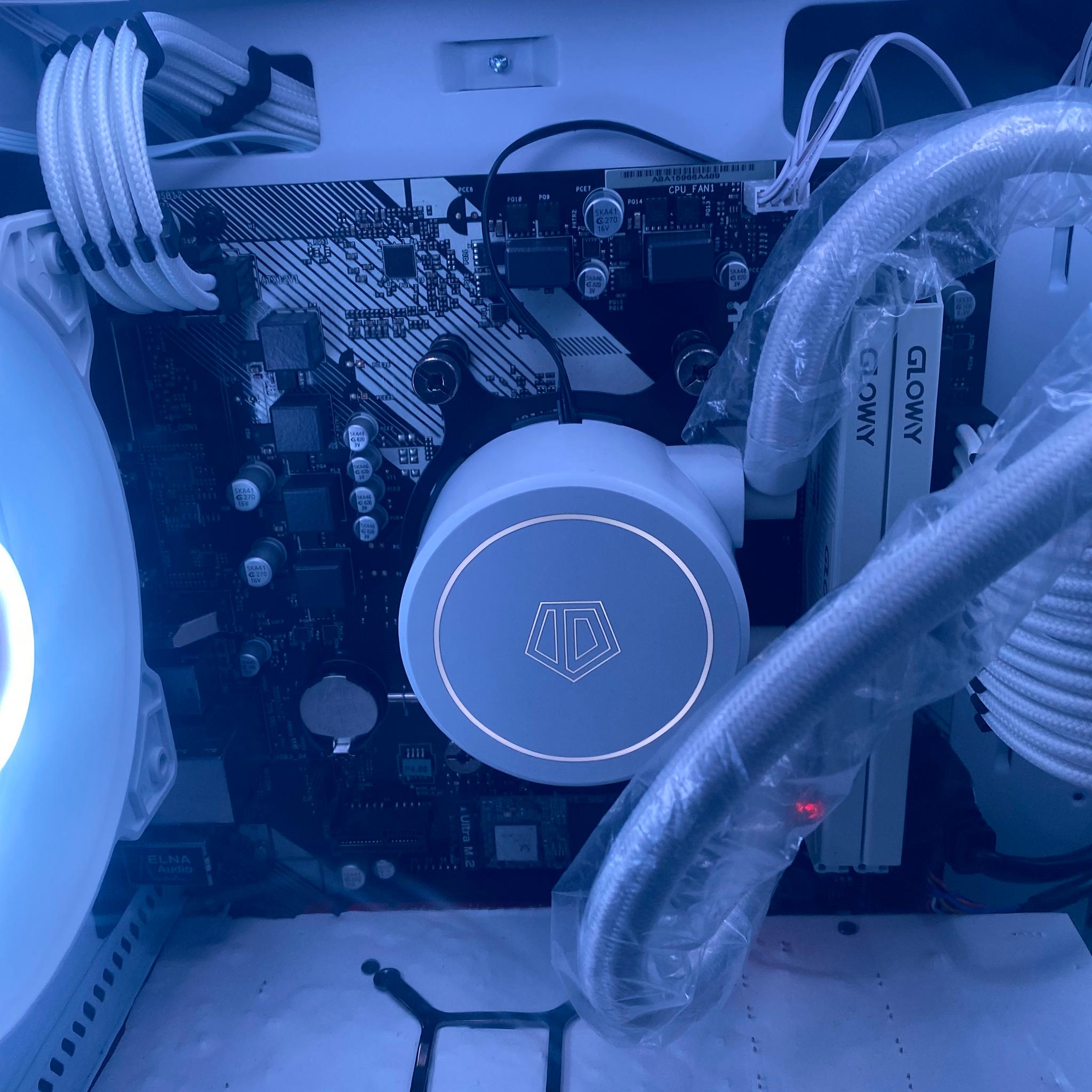 (Liquid-cooled) RX 5700XT| Ryzen 7| 16GB GLOWAY DDR4 RAM| 1TB NVMe SSD| Windows 11 PRO w/ Deku💫
