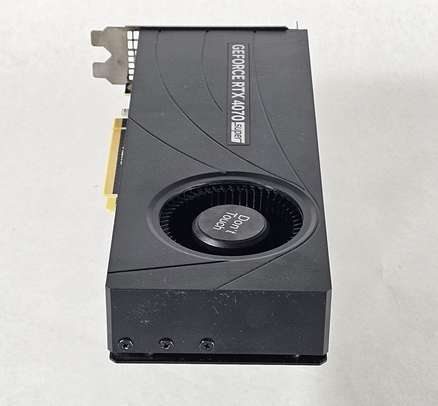 ASUS DUAL EVO OC GeForce RTX 4070 SUPER - Image 5