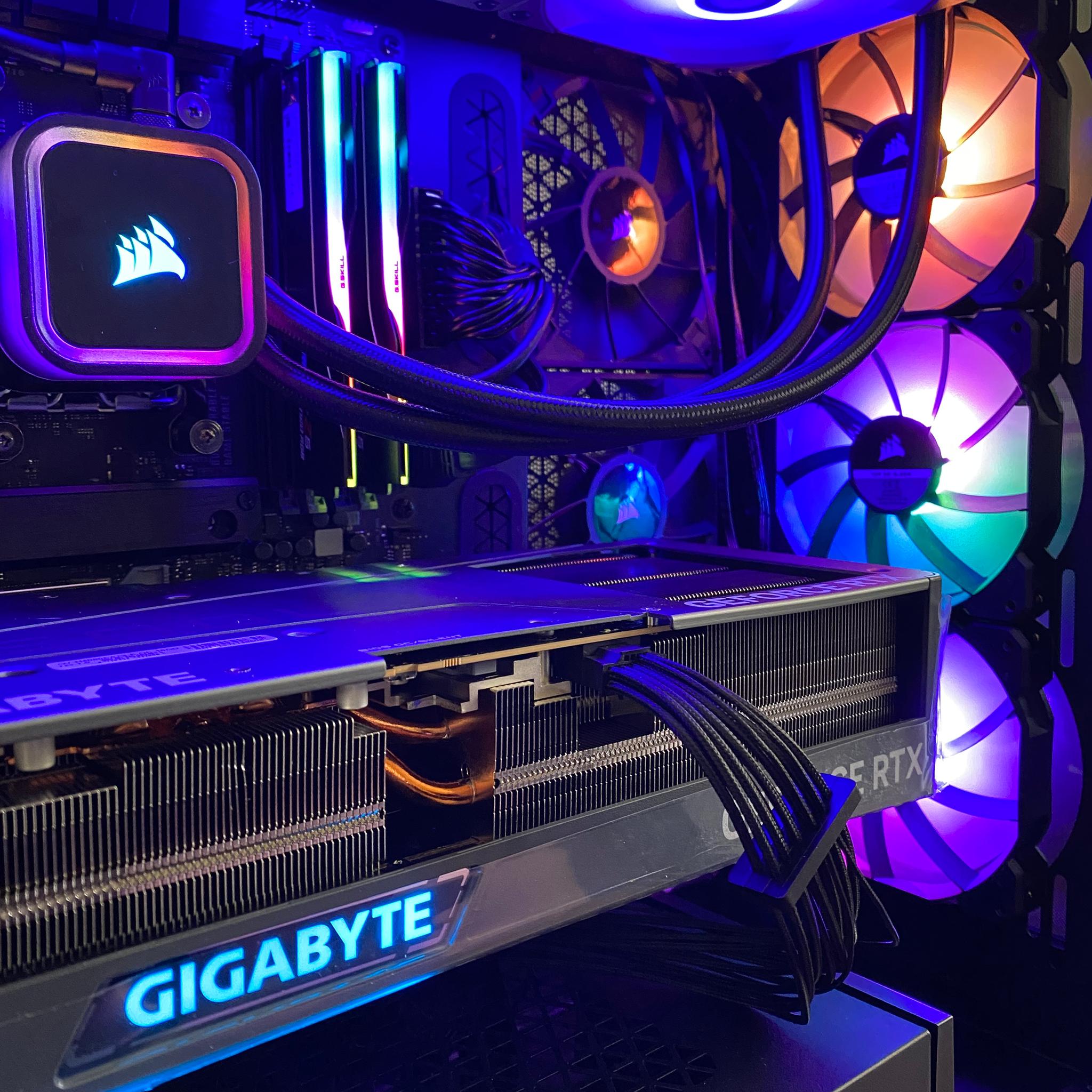 Black Opal III Ryzen 7 7700X RTX 4080 32GB DDR5 6000 CL 30 2TB NVME