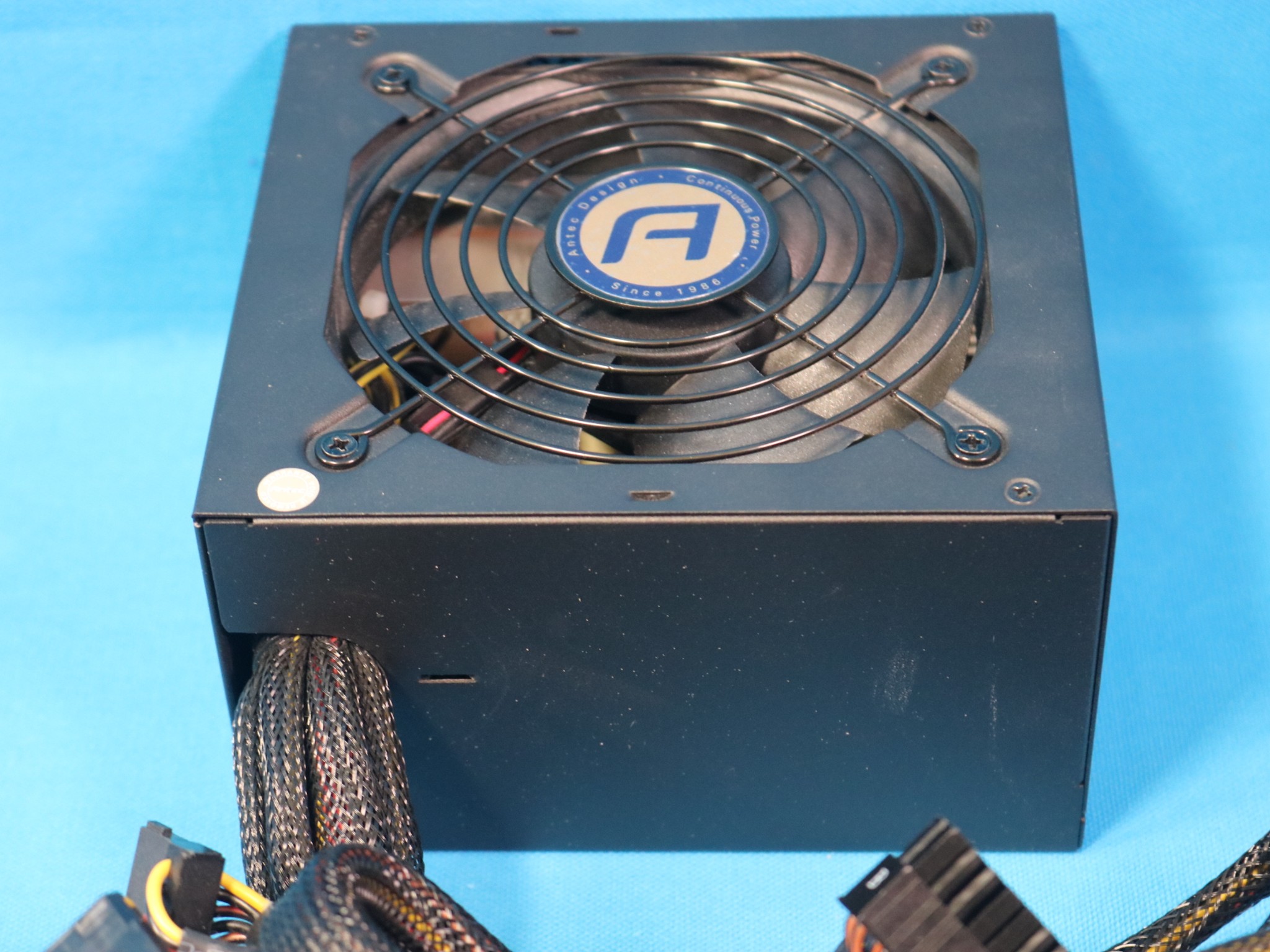 Antec TruePower Classic 750W Continuous Power 80 PLUS Gold 24-Pin ATX Desktop PSU TP-750C