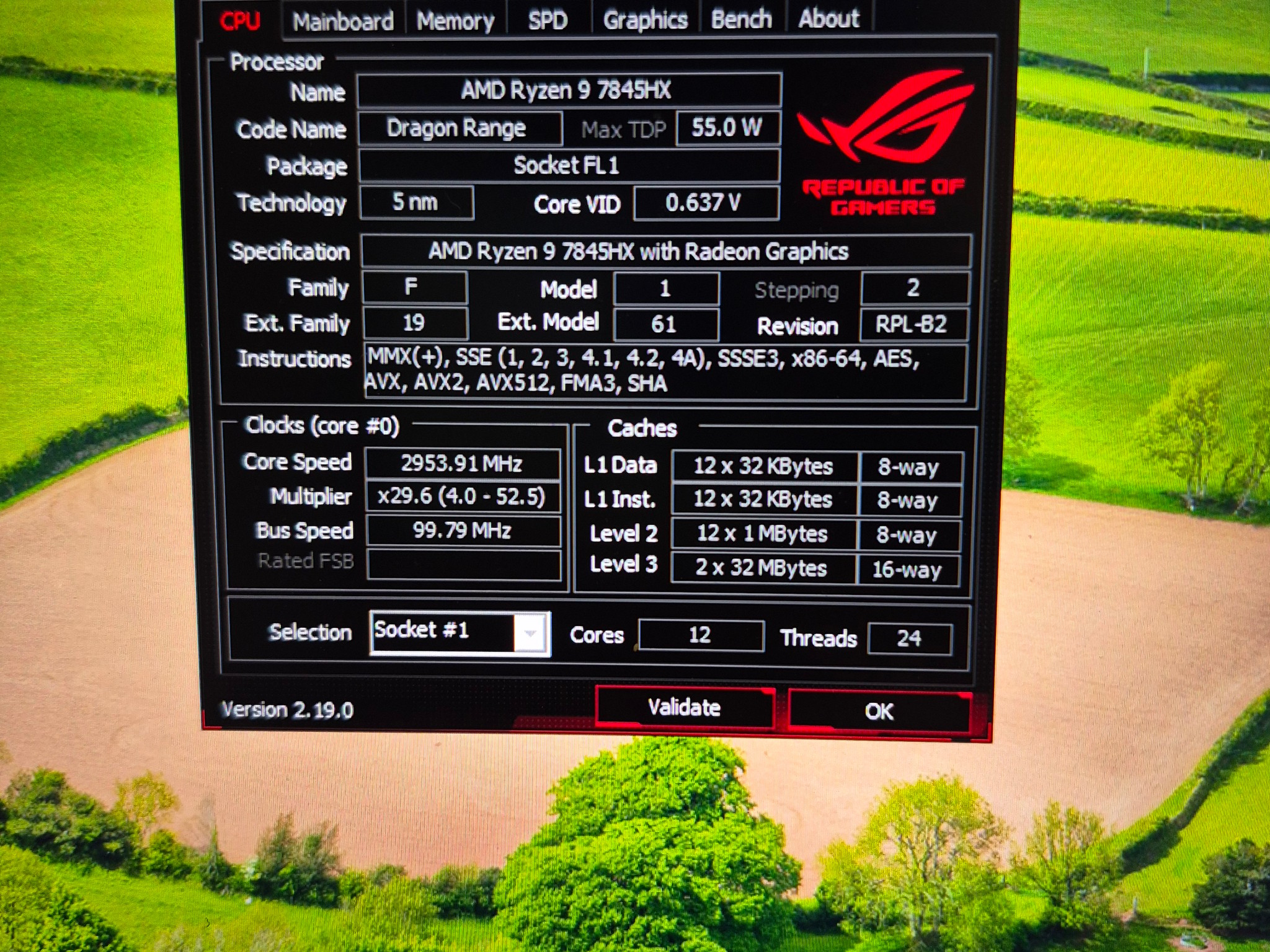 ***READ DESCRIPTION*** ASUS ROG STRIX G713PV-WS94 RTX 4060 RYZEN 9 7845HX 64GB DDR5-5600 CL46