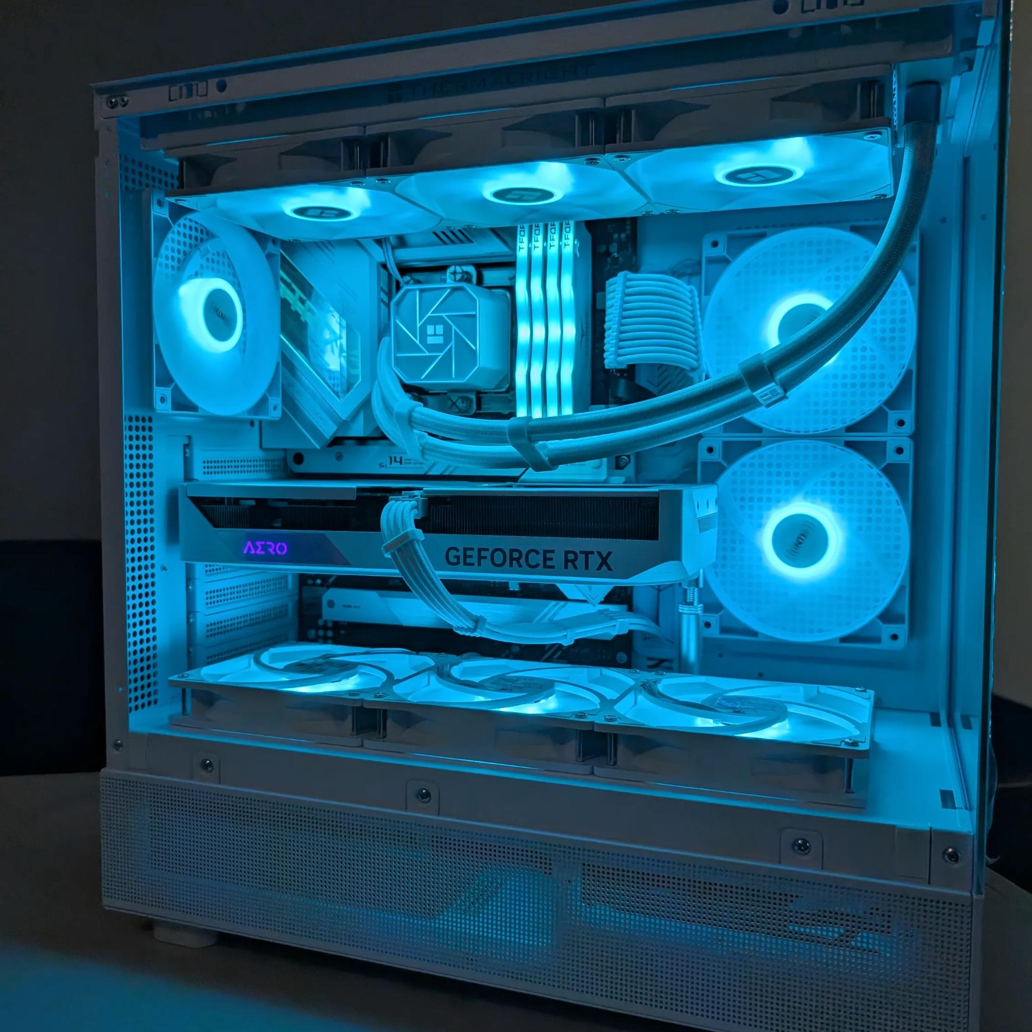 Powerful White Gaming PC! i7 12700KF / RTX 4070