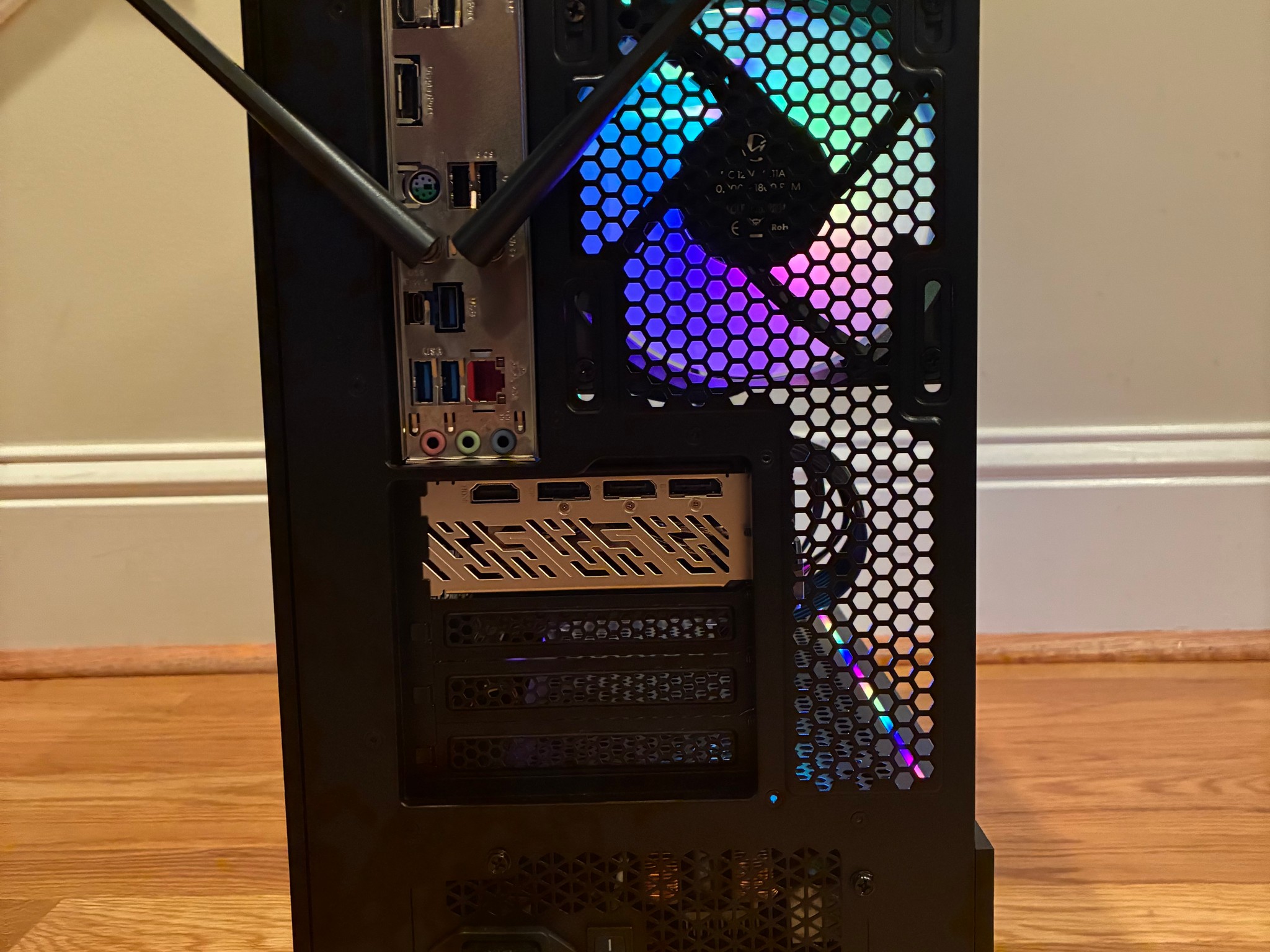 RX 9070 XT RYZEN 7 7700X 4K CUSTOM GAMING PC 32GB DDR5 1TB NVME SSD WIFI 6E WINDOWS 10/11