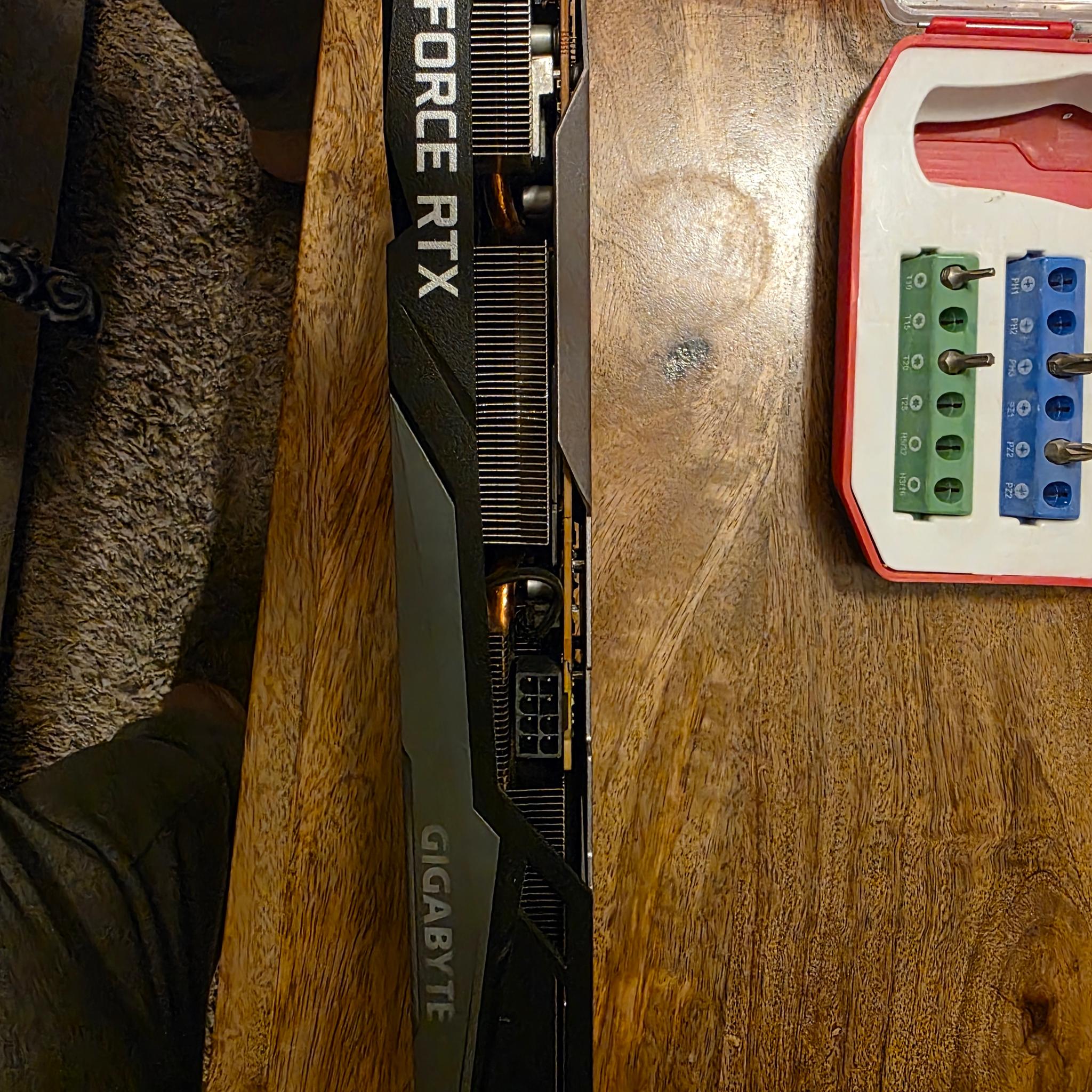 GIGABYTE RTX 3060 Ti 8GB AERO