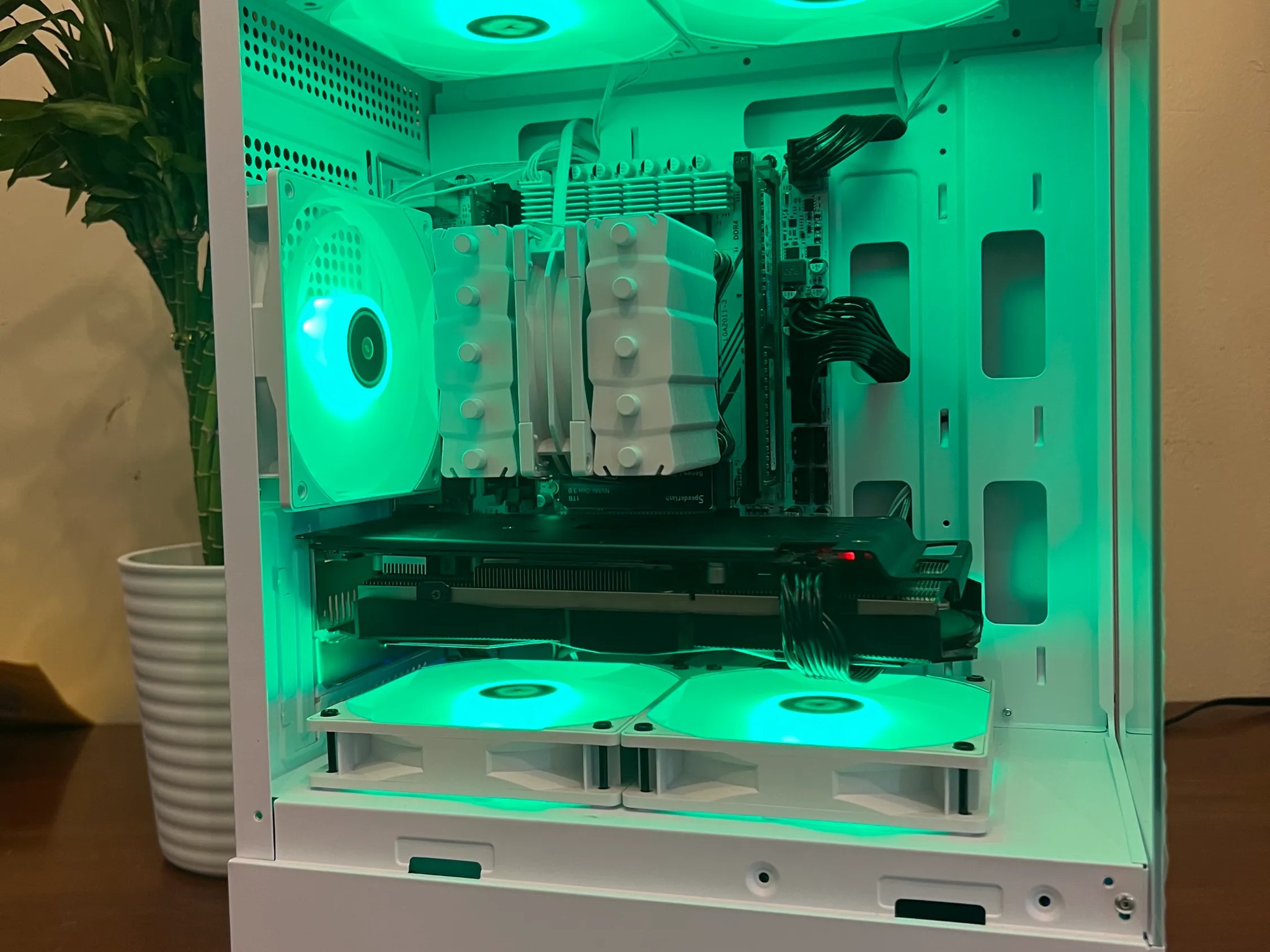 Intel 10 Core White Gaming PC RX 580 1tb SSD 16GB RAM WIFi WINDOWS 11 Pro