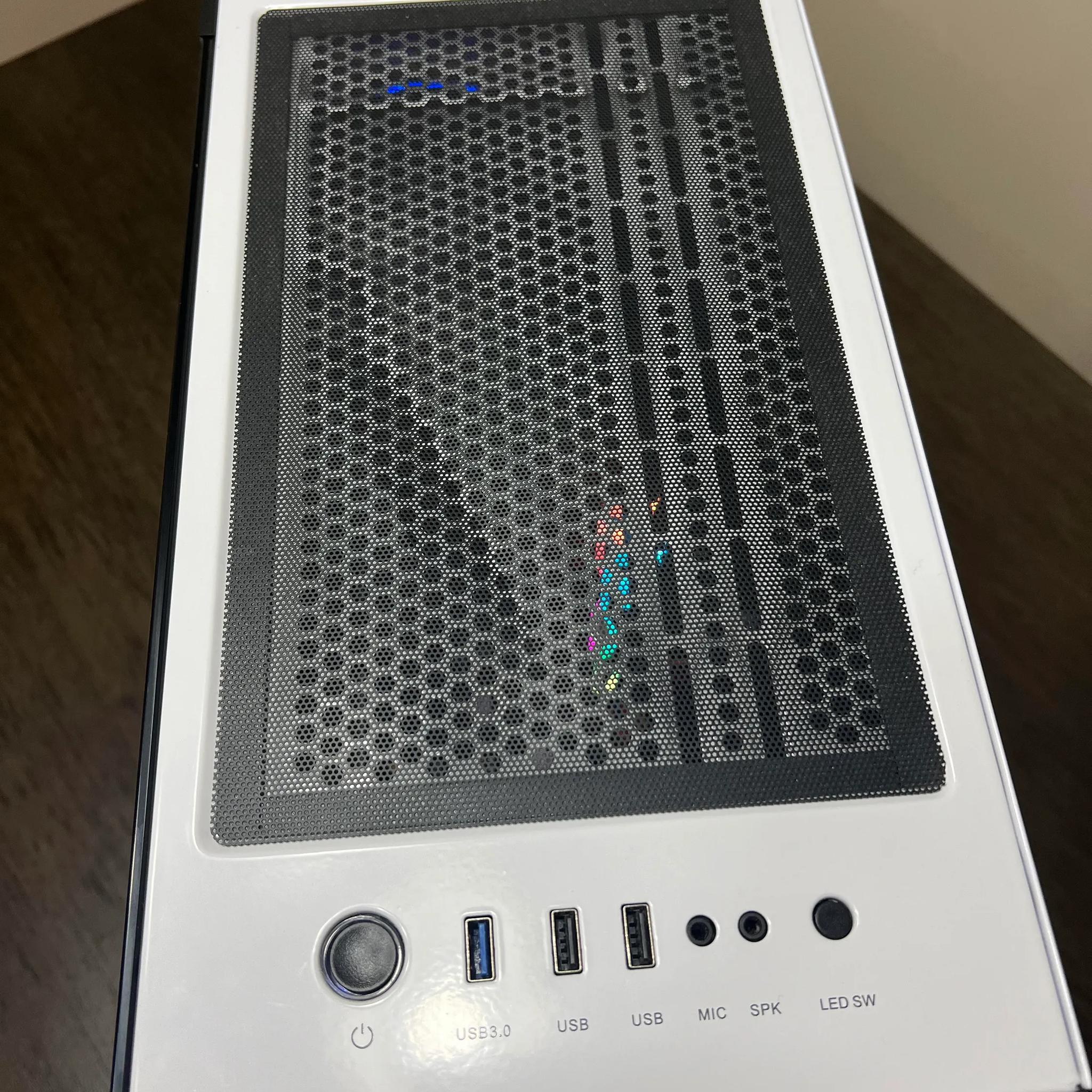i9-11900K // RTX 3080 // 4TB // 32GB RAM