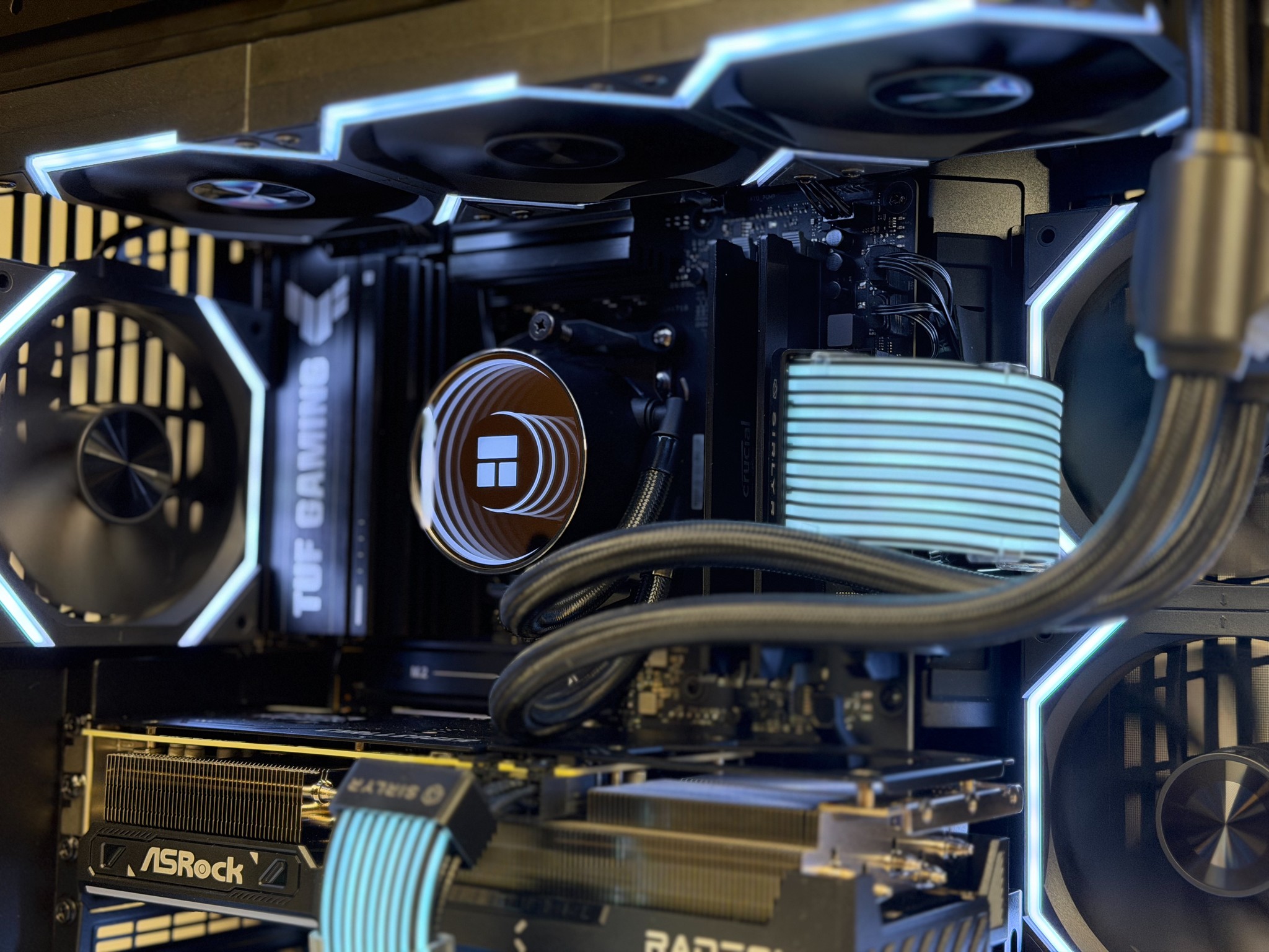 Signature Series RX 9070 XT • Ryzen 7 7800X3D • 32GB DDR5 • 2TB NVMe