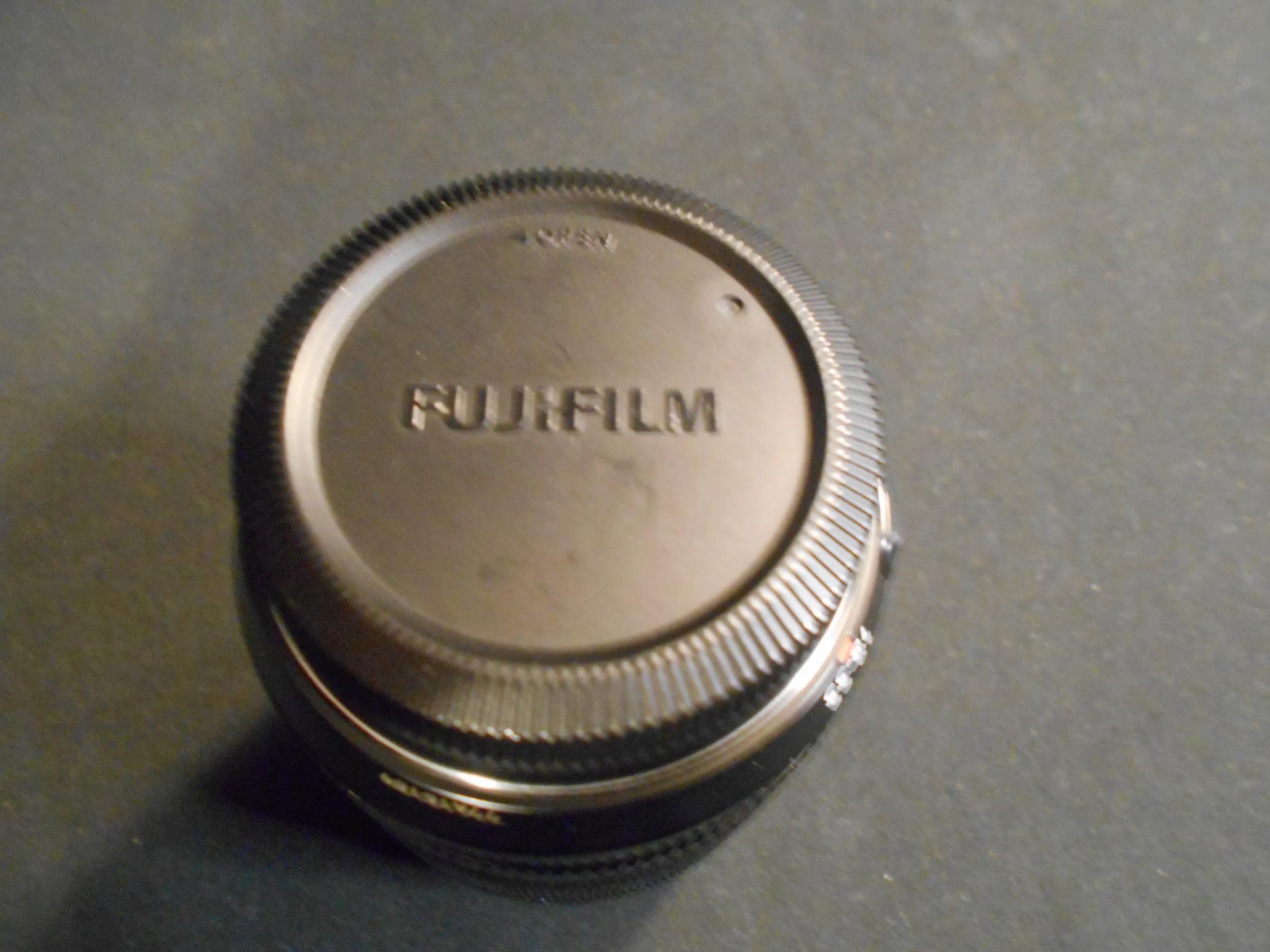 FUJIFILM XF 18-55mm F2.8-4 R LM OIS Lens With Case