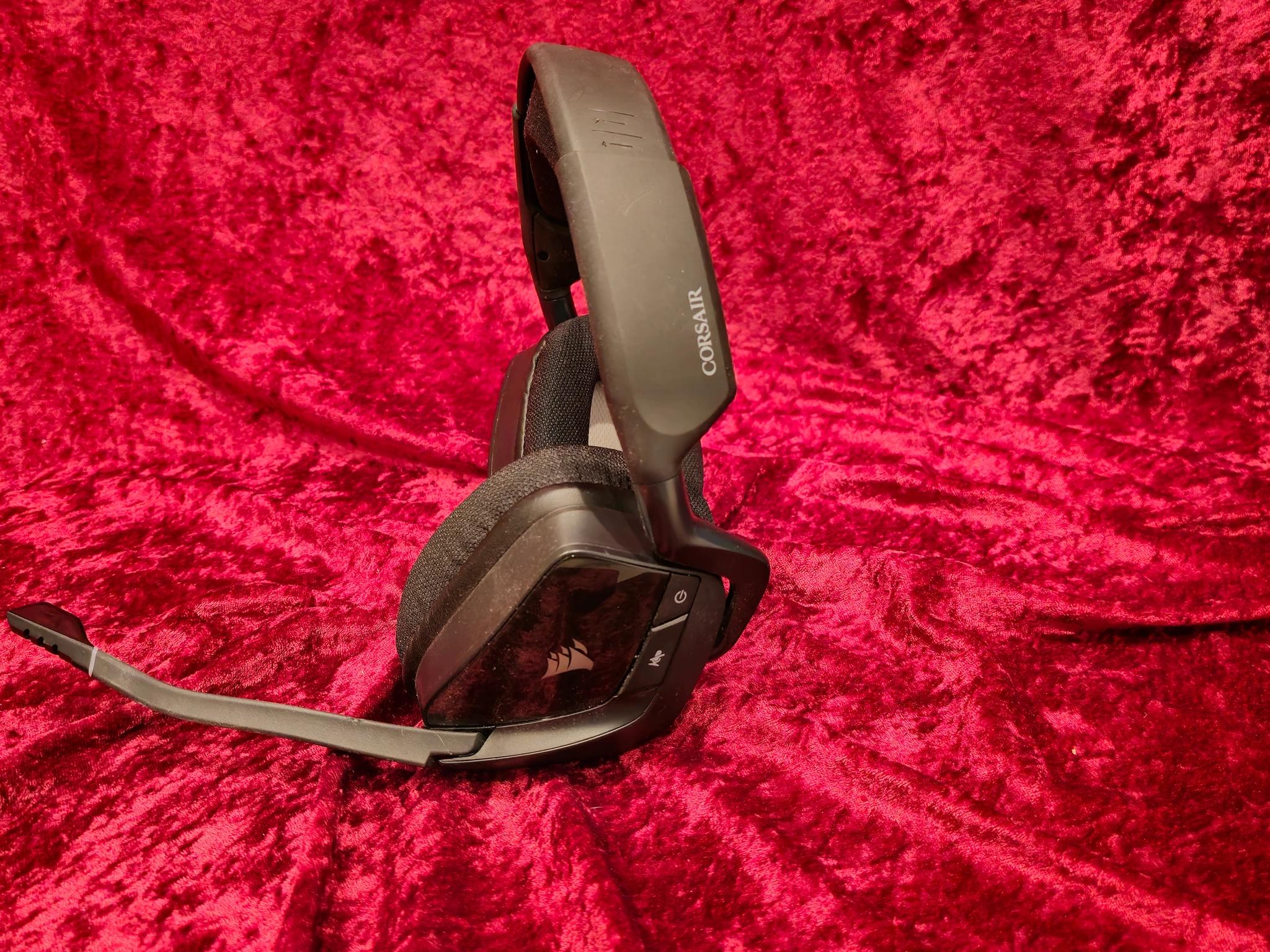 CORSAIR VOID RGB ELITE Wireless Gaming Headset