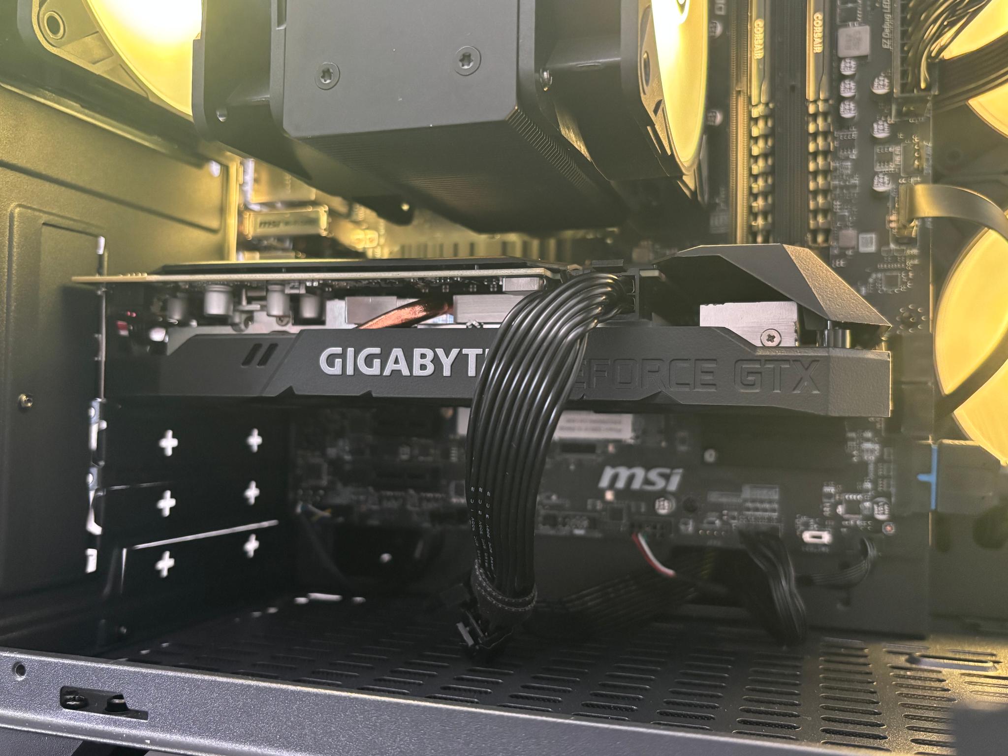 Ryzen 5 3600 / 1660 Super 6GB / 16GB DDR4 3000MHz / 768GB NVMe Storage