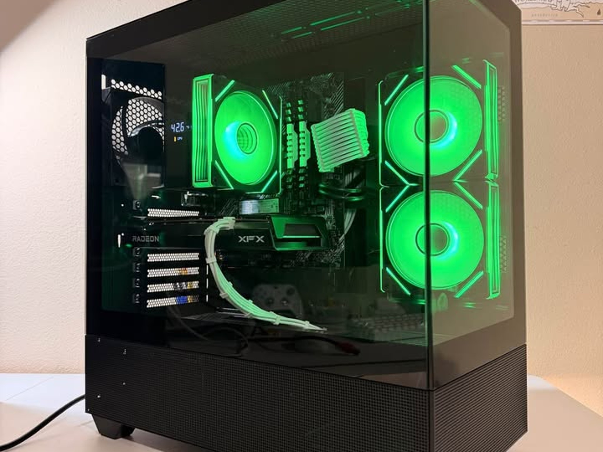 Black Gaming PC | RX 6600 | 1TB storage | 16gb ddr4 | AMD Ryzen 5 3600