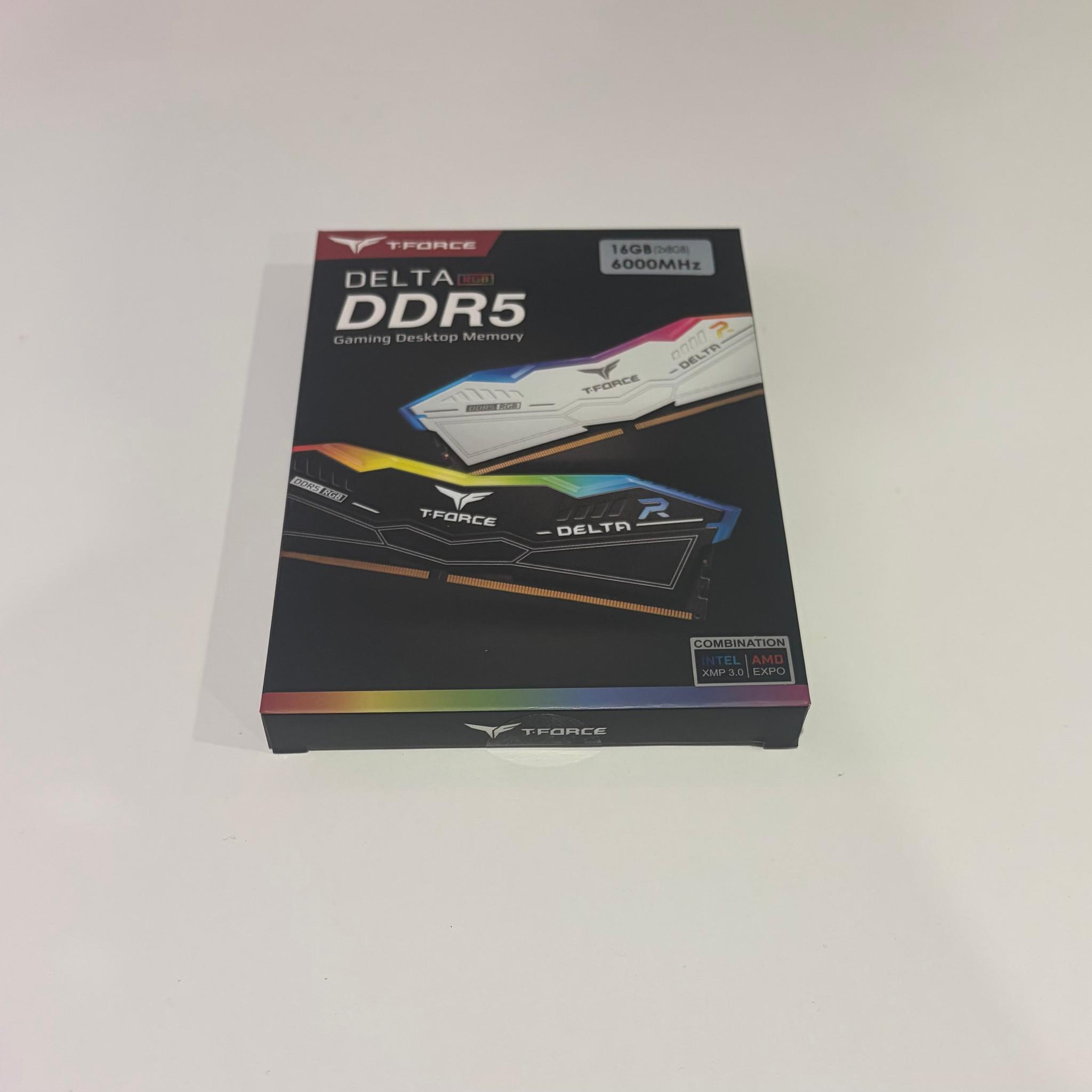 Team Group 16GB (2 x 8GB) 288-Pin PC RAM DDR5 6000 White