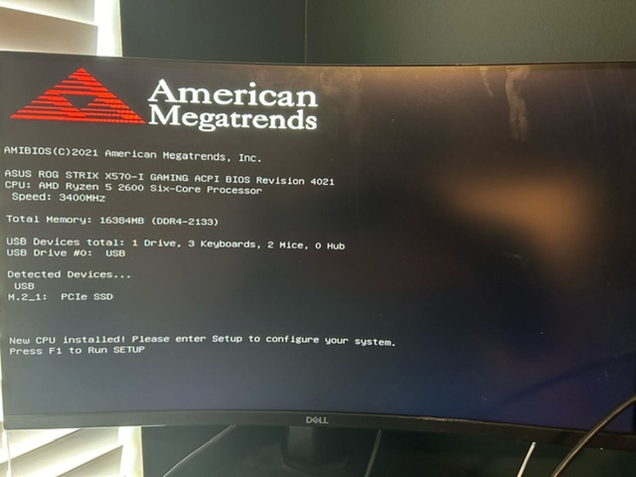 Gaming PC Ryzen 5 2600, XFX 6600xt, 16 gb ram, 750 psw, Asus ROG Strix x570 itx