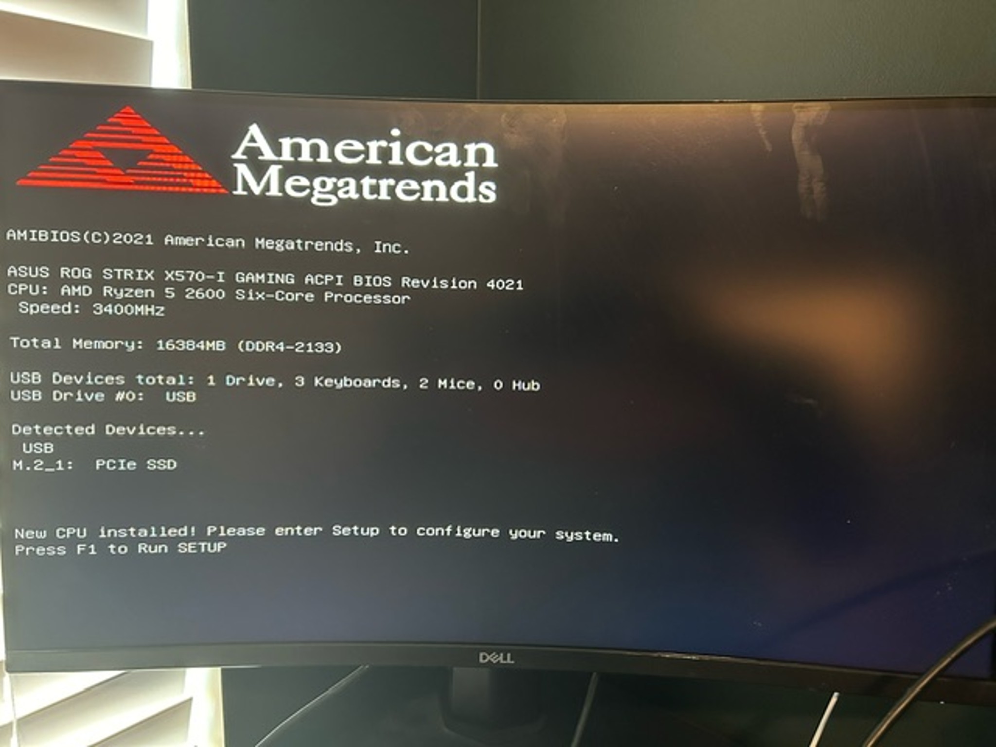 Gaming PC Ryzen 5 2600, XFX 6600xt, 16 gb ram, 750 psw, Asus ROG Strix x570 itx