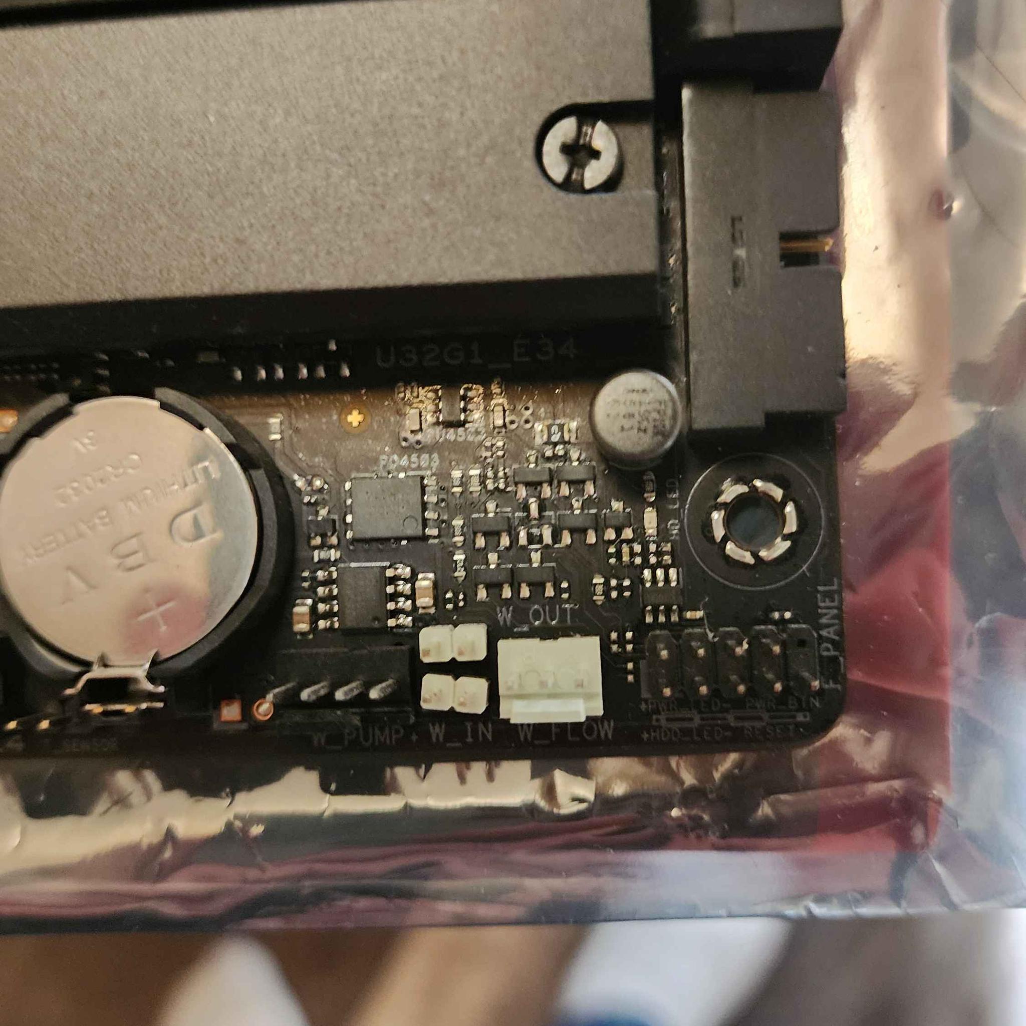 ASUS ROG MAXIMUS Z690 HERO Motherboard + Intel i9-12900K CPU