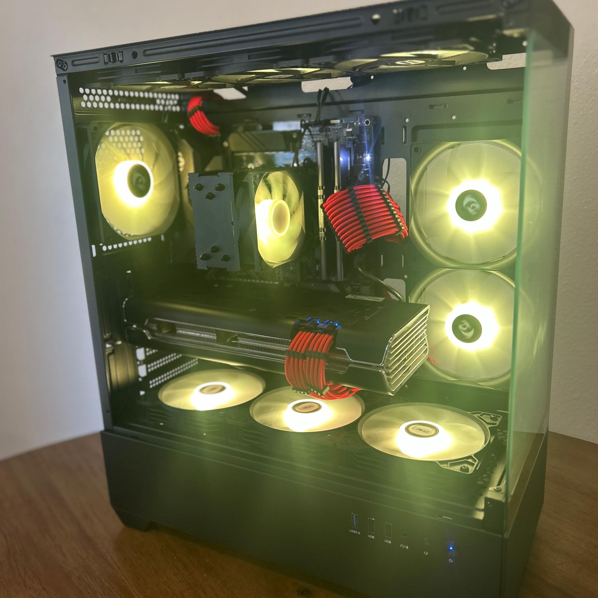 AMD Radeon 5700XT 12 GB Ryzen 5 5500 16GB RAM 1TB m.2 SSD WiFi ready gaming beast