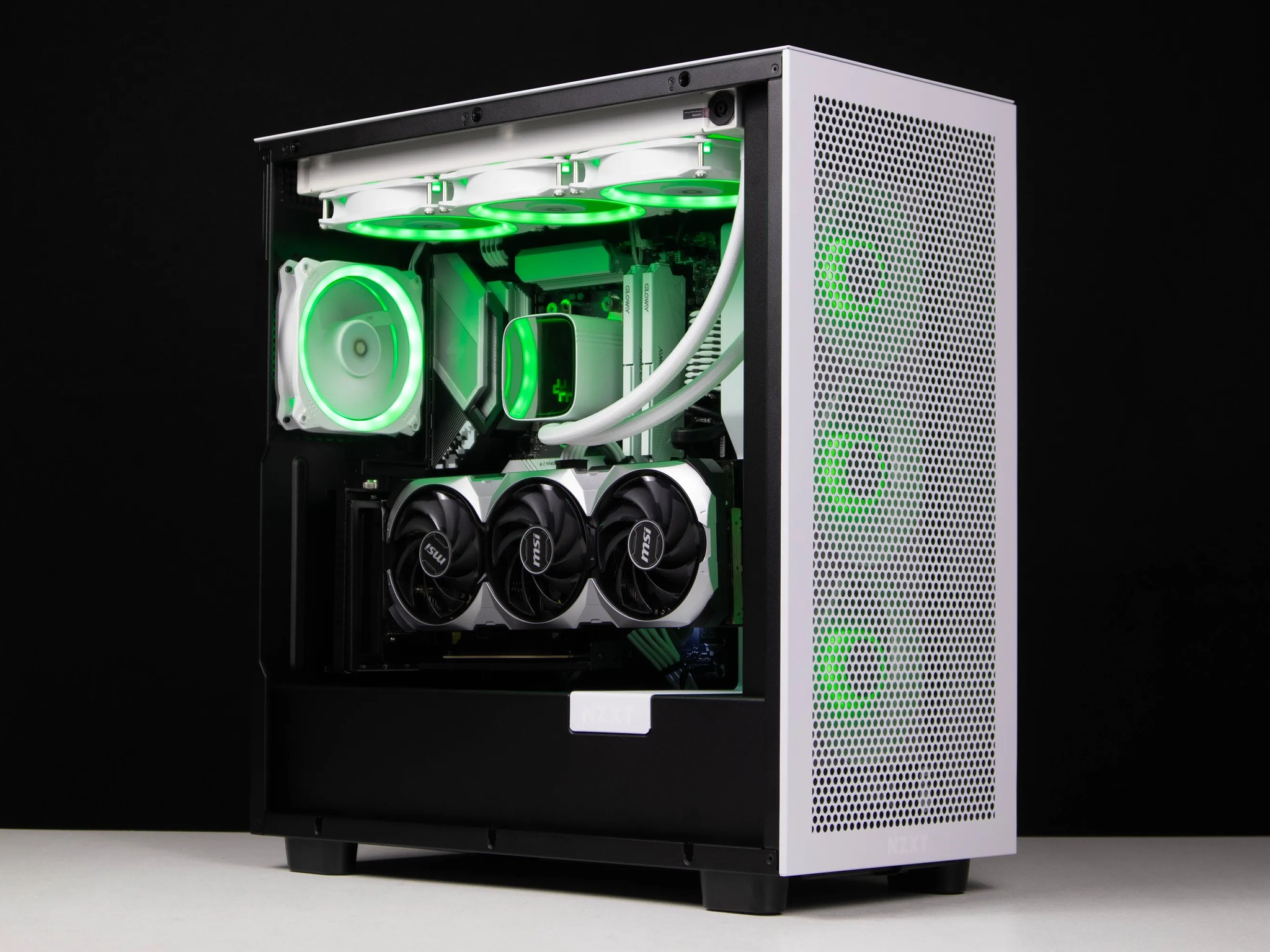 ~Smokey~ (RTX 4070 | Ryzen 7 5800X | 32gb RAM)