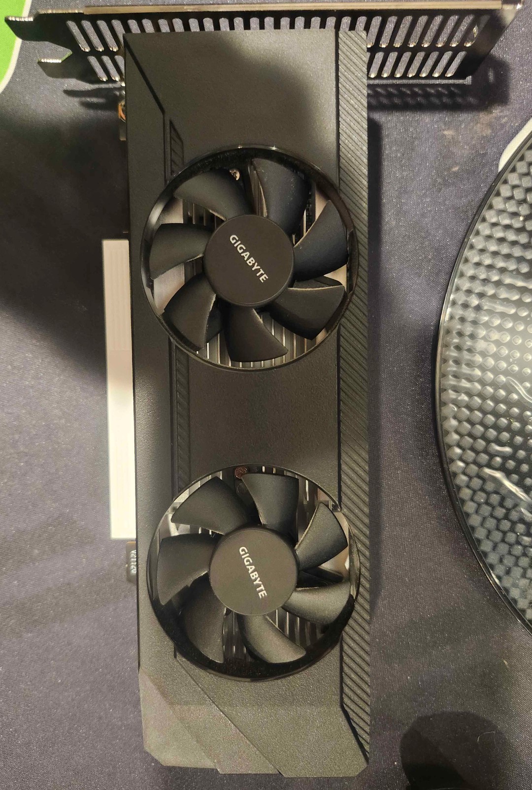 AMD Radeon RX 6400 | Jawa