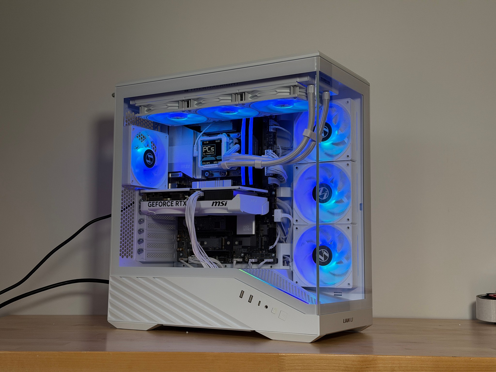 RTX 5070 Whiteout! Intel Core Ultra 265kf, 32gb ddr5 and 2tb SSD