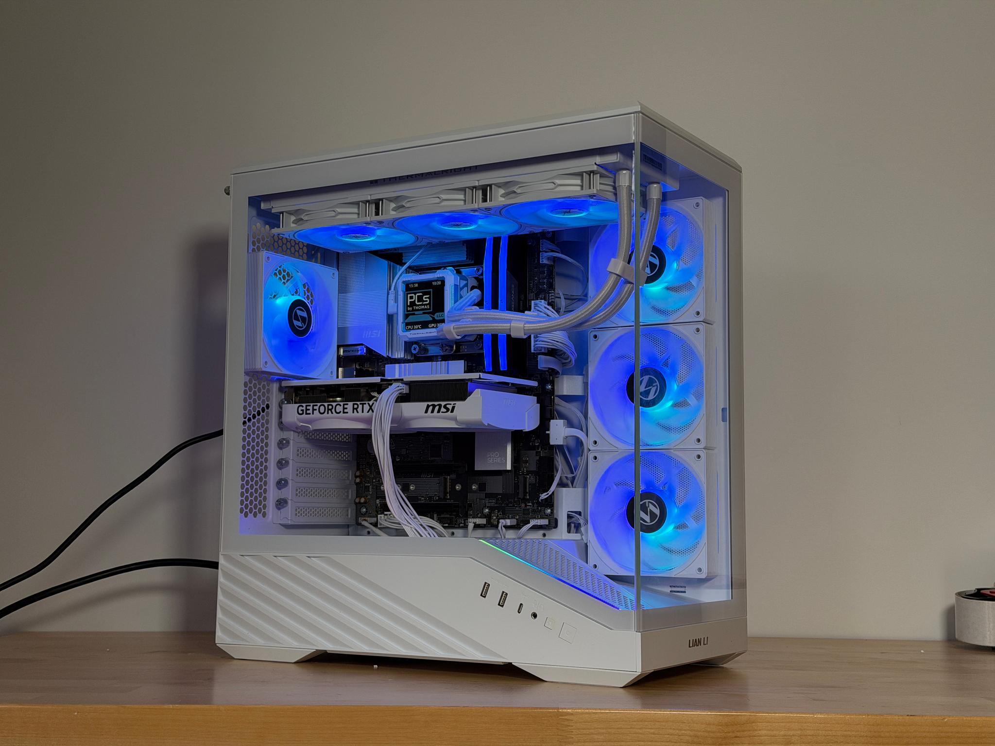 RTX 5070 Whiteout! Intel Core Ultra 265kf, 32gb ddr5 and 2tb SSD