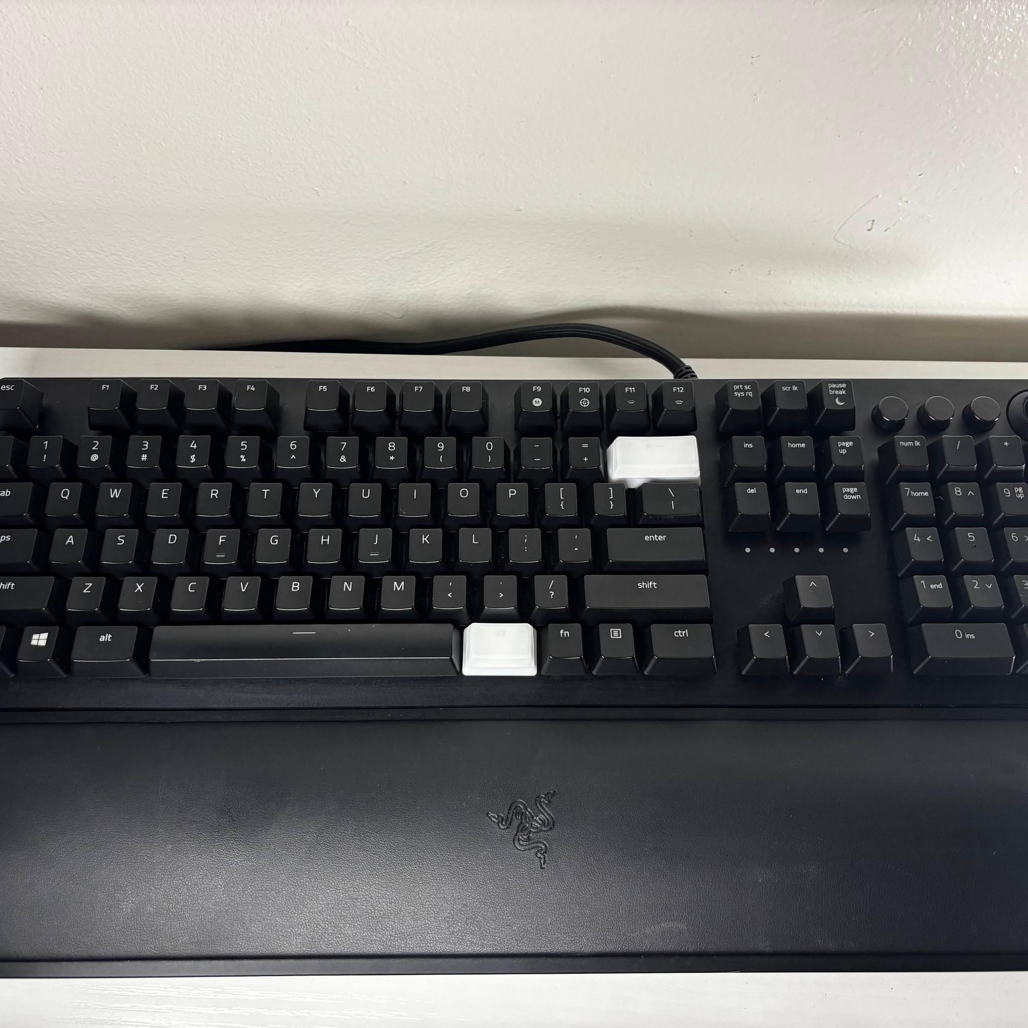 Razer Huntsman Elite Gaming Keyboard - Fast Purple Clicky Optical Switches + Magnetic Wrist Rest