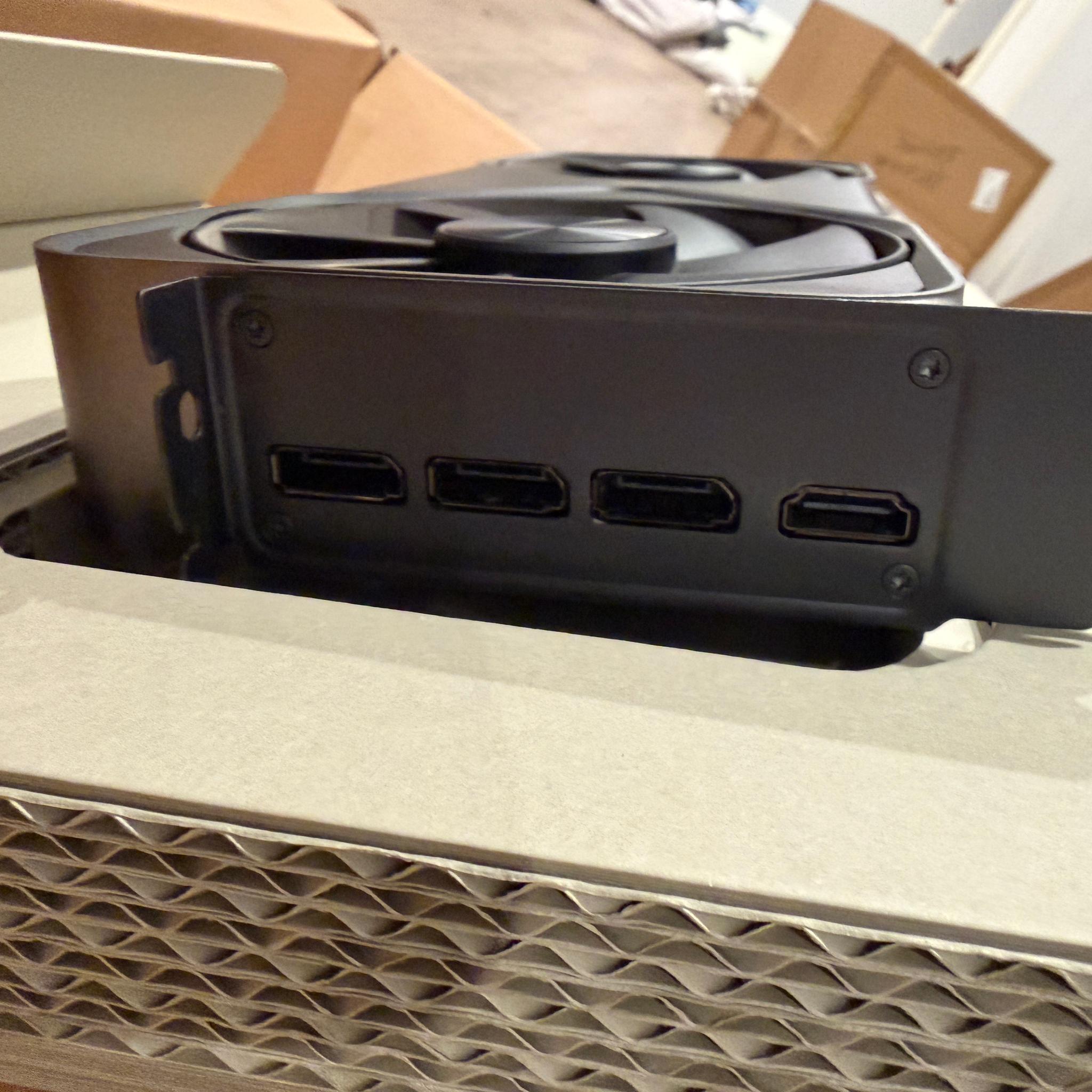 NVIDIA GeForce RTX 5080 Founders Edition