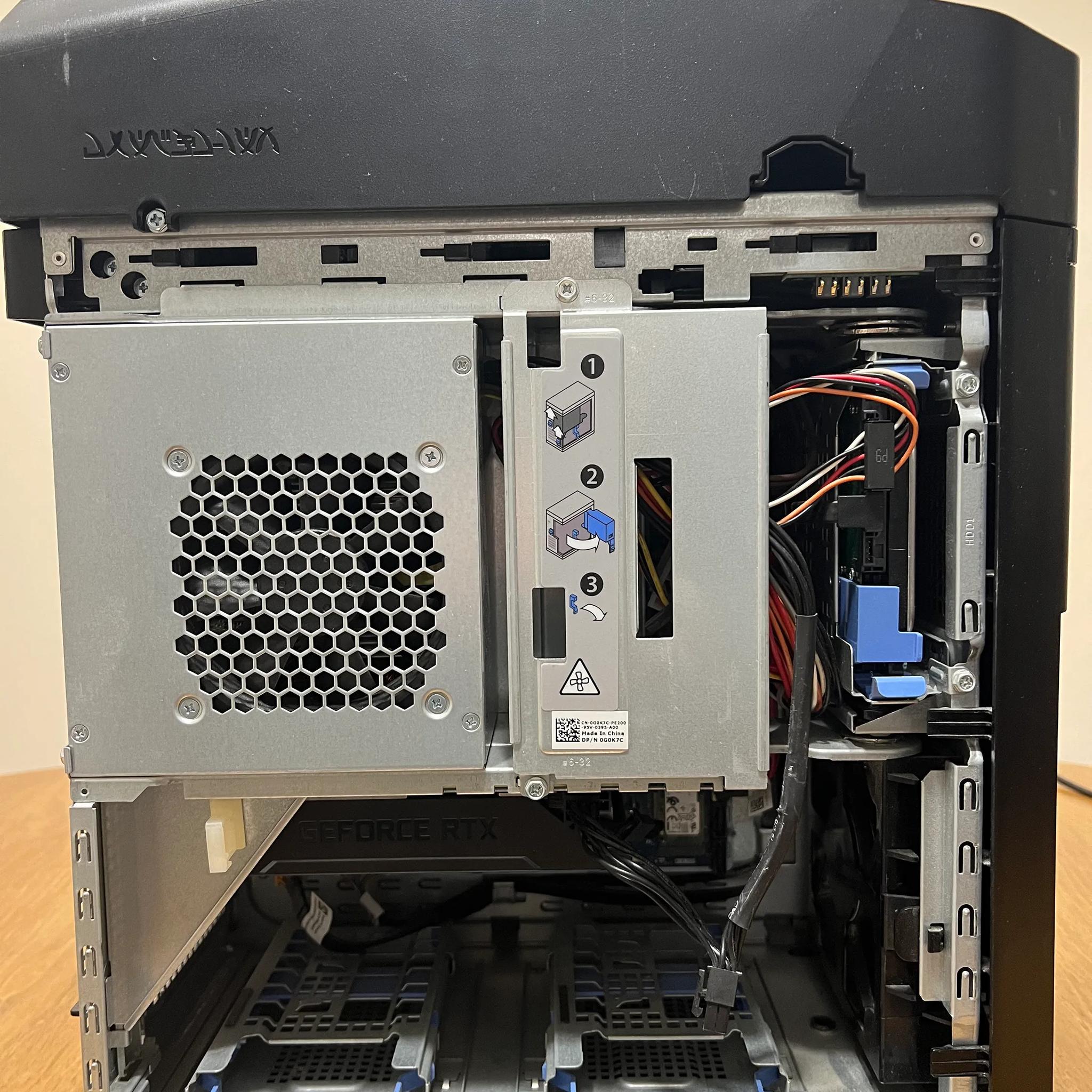 RTX 2060 // i7-9700 // 16GB RAM // 256GB SSD