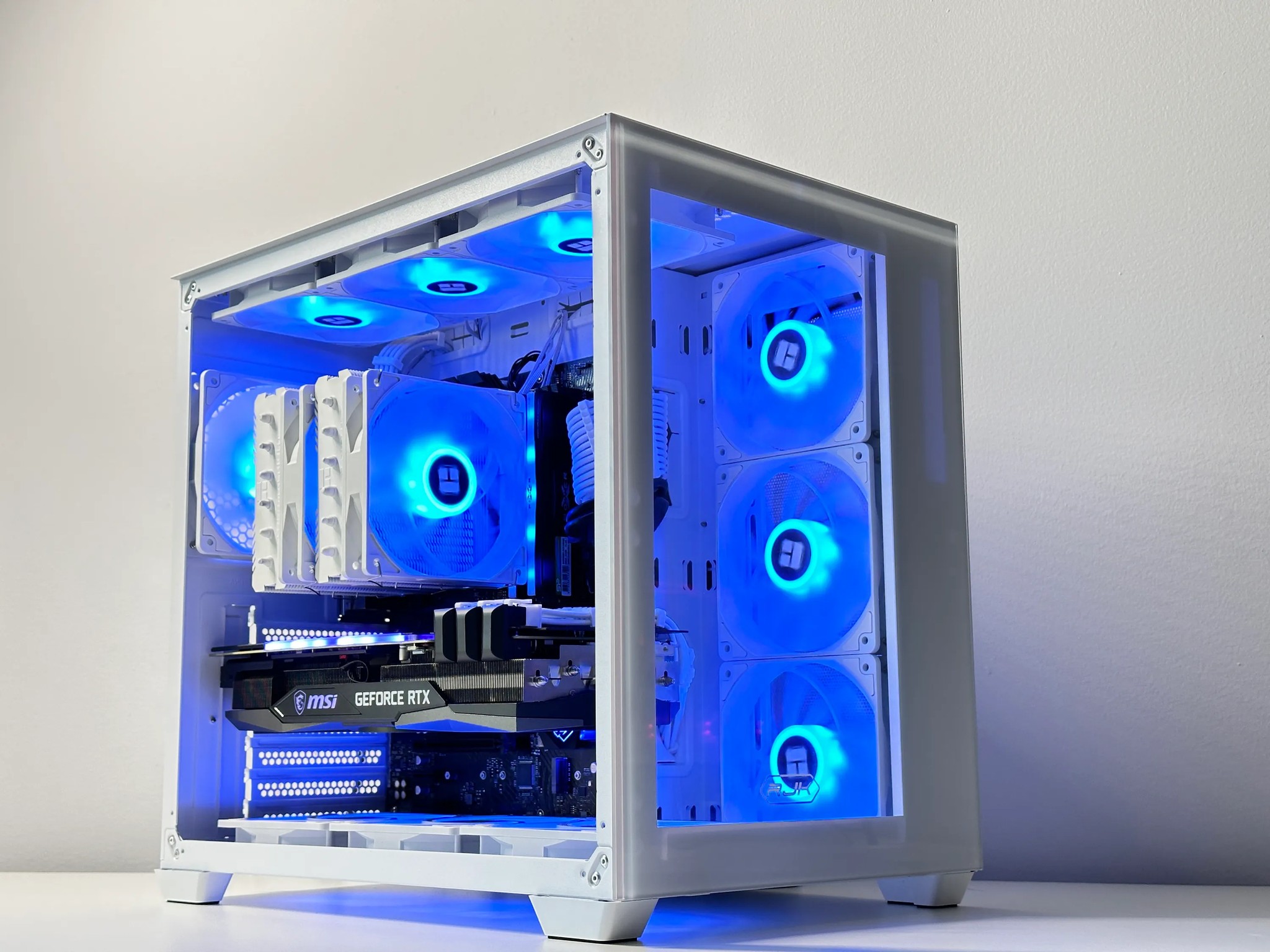 🧊Iceberg🧊Nvidia RTX 3070 Ti 8GB❄️AMD Ryzen 7 5700G 8-Core❄️16GB DDR4❄️1TB NVME