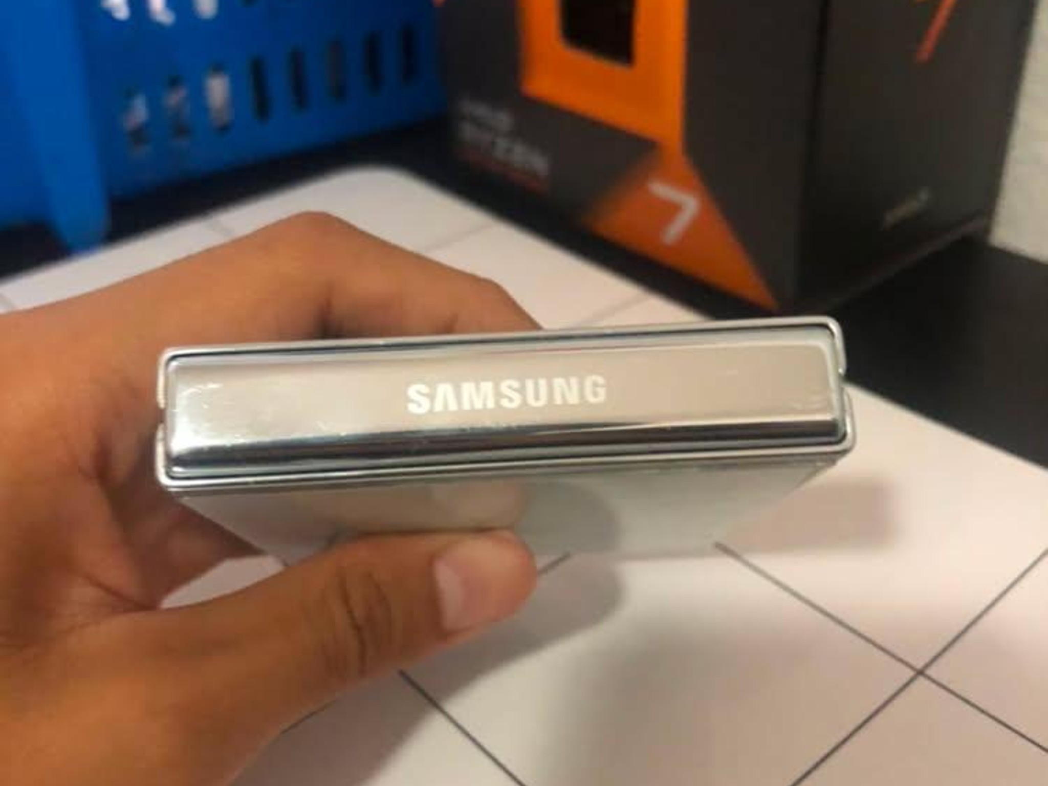 Samsung Galaxy Z Flip5 512GB Unlocked – Fully Working – Read Description