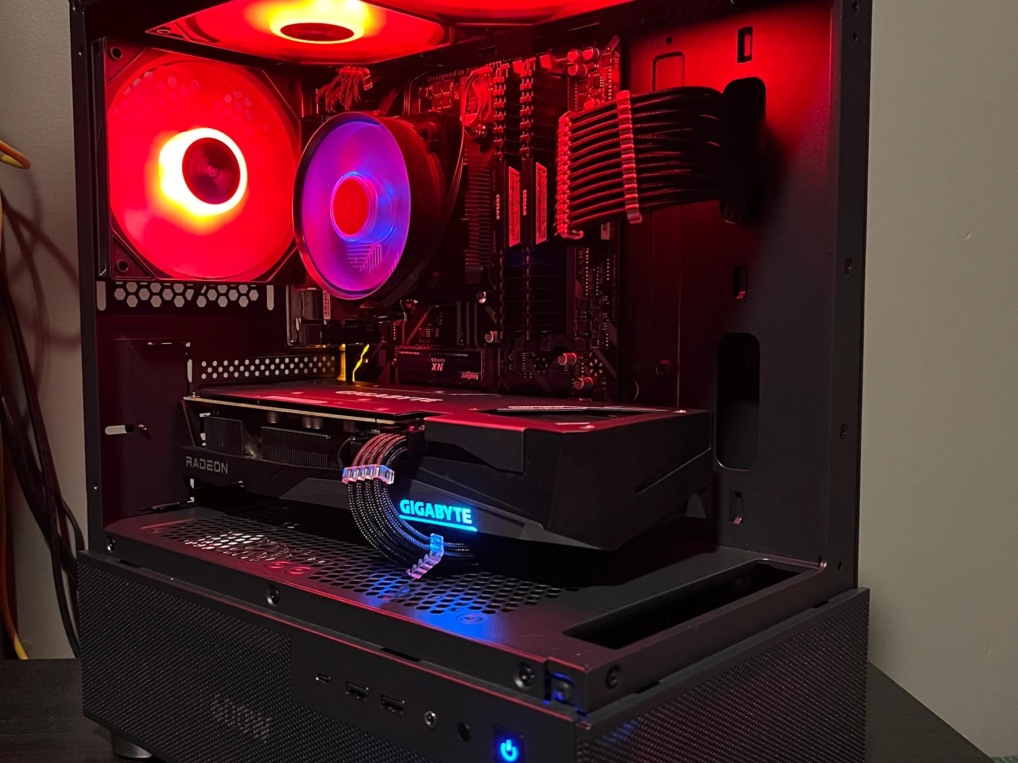 🐟Fish Tank Gaming PC🐟 | RX 6600 XT | Ryzen 5